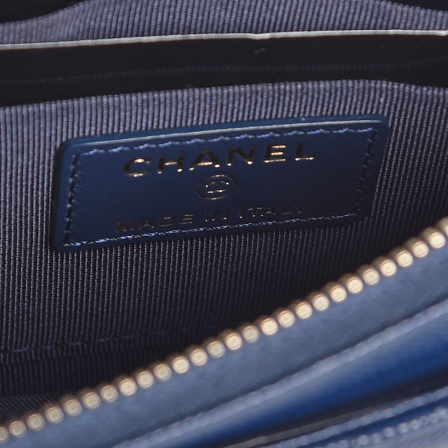 Iridescent Caviar Quilted Classic Zip Pouch Navy