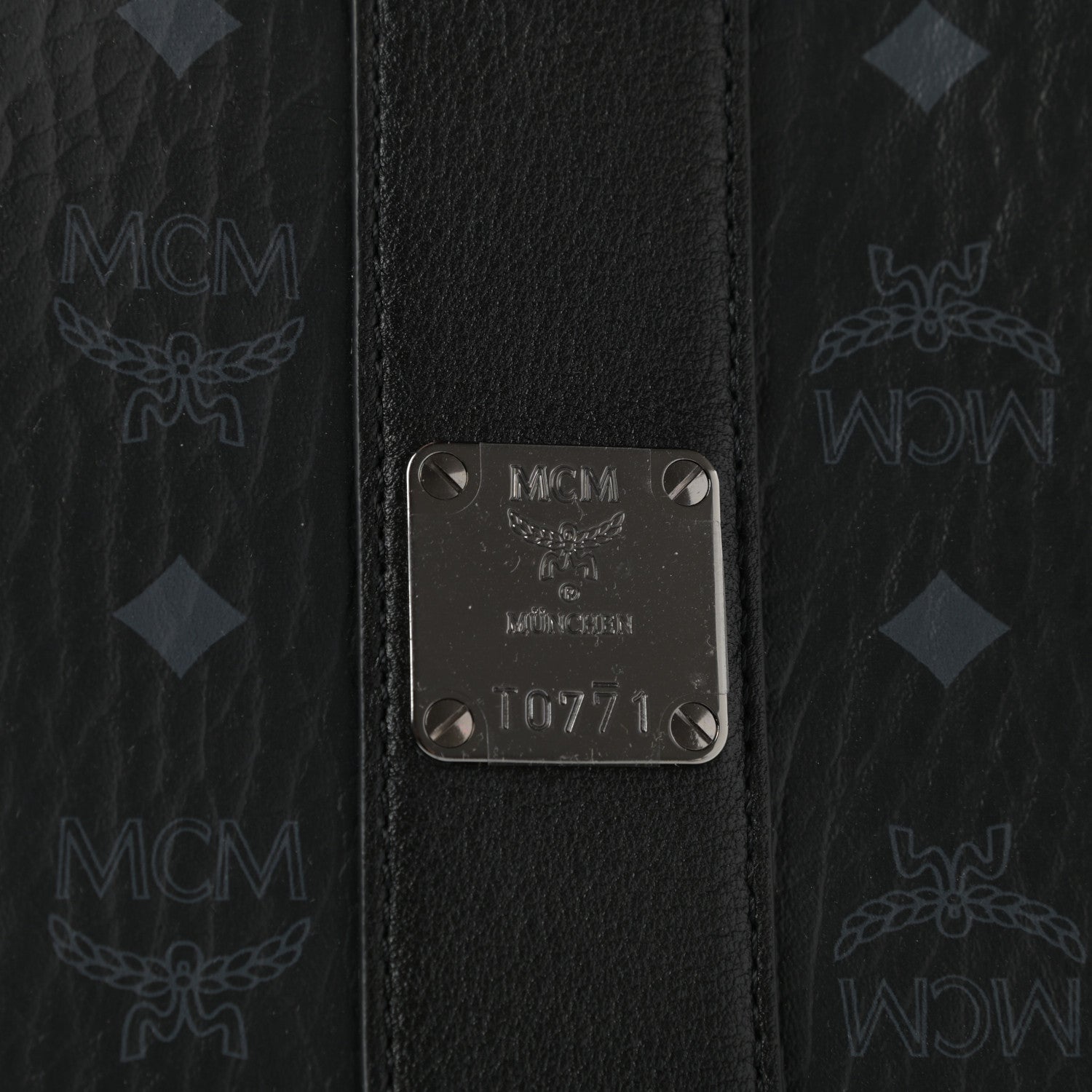 MCM Visetos Medium Liz Reversible Shopper Tote Black 6 of 13