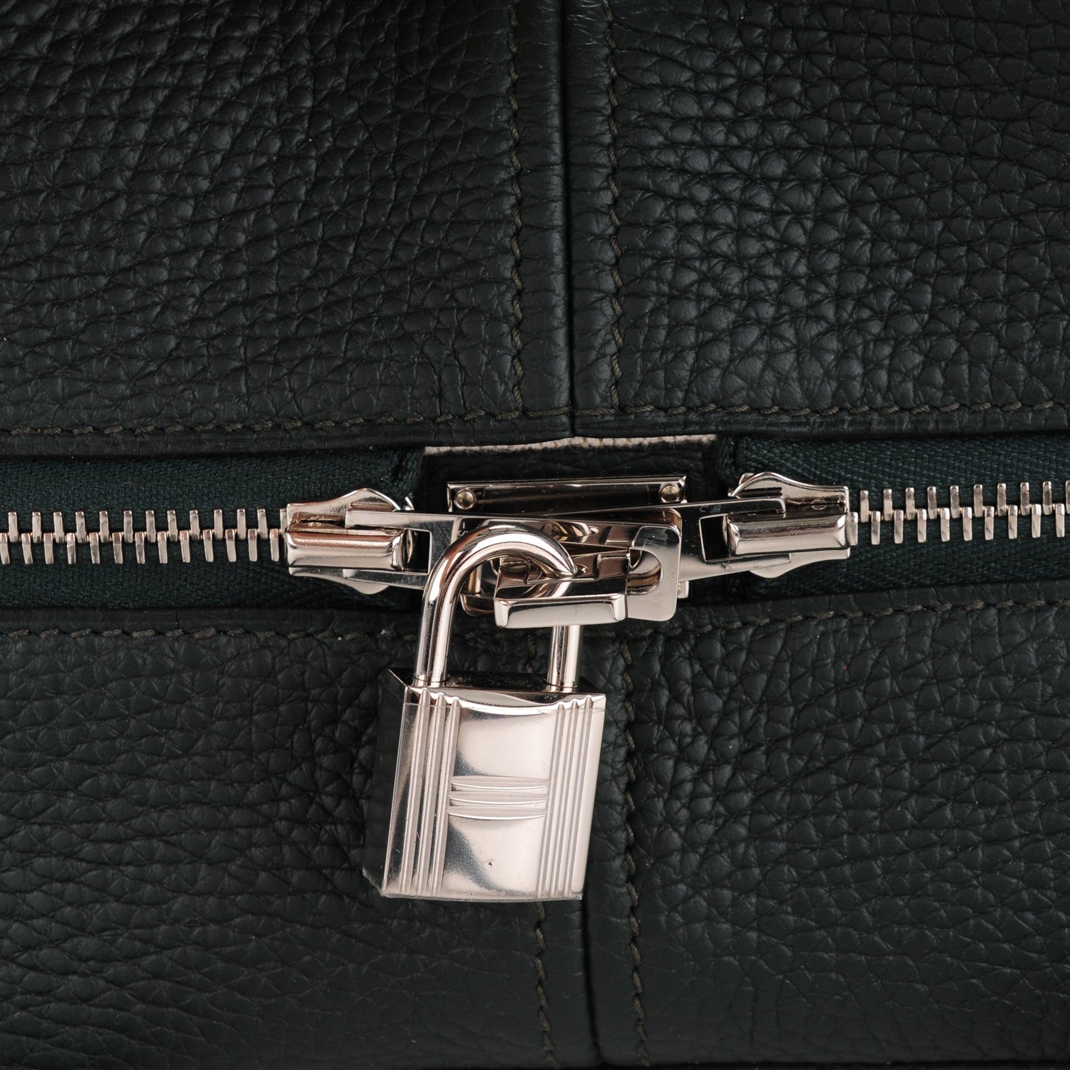 Hermes Taurillon Clemence Victoria II 35 Vert Fonce 8 of 8