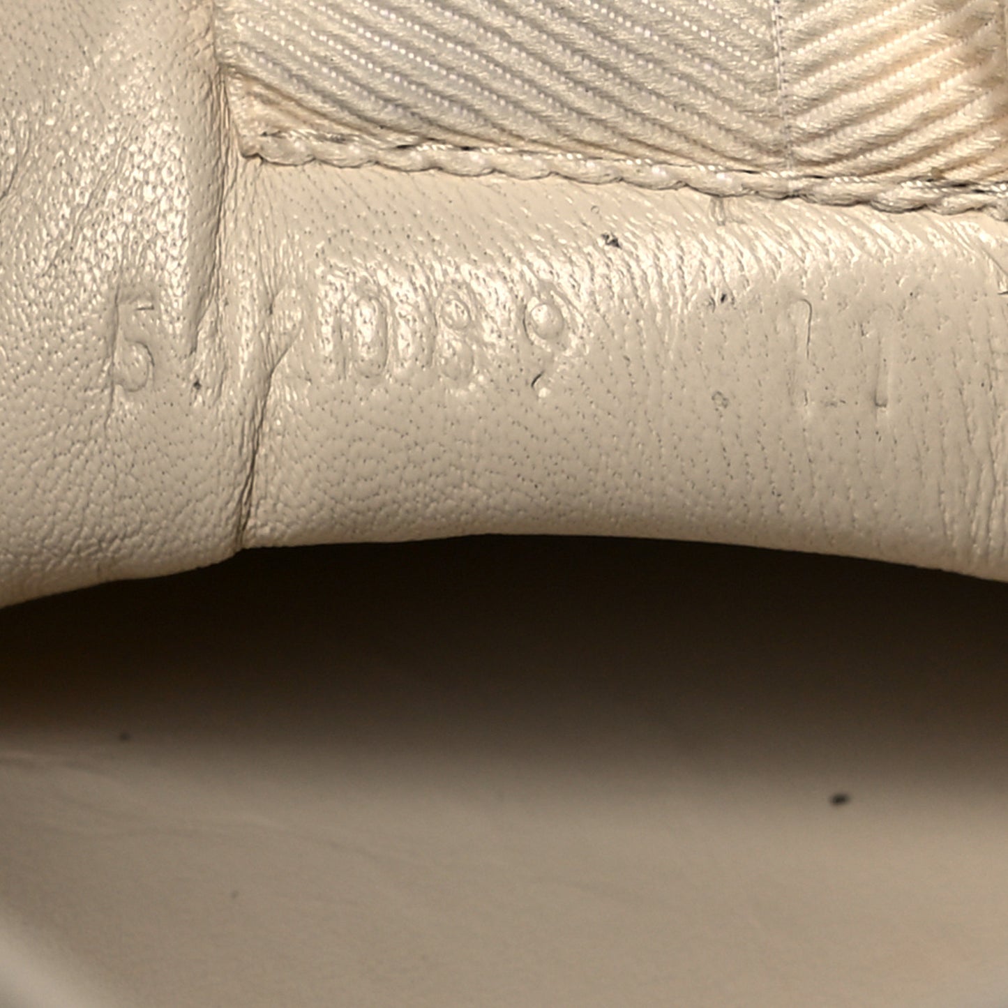 Calfskin Mouth Print Mens Rhyton Sneakers 11 Ivory