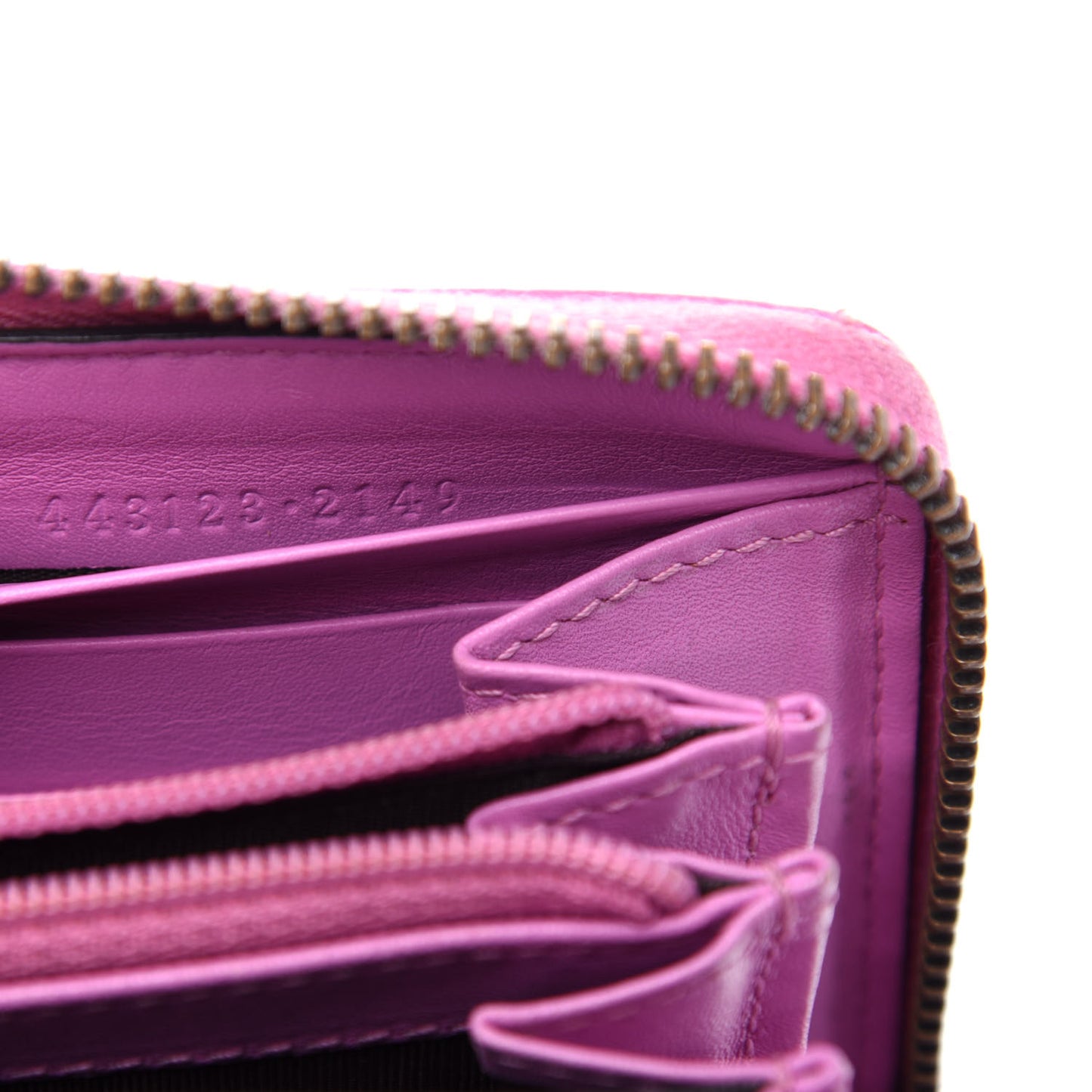 Calfskin Matelasse GG Marmont Zip Around Wallet Candy Mousse