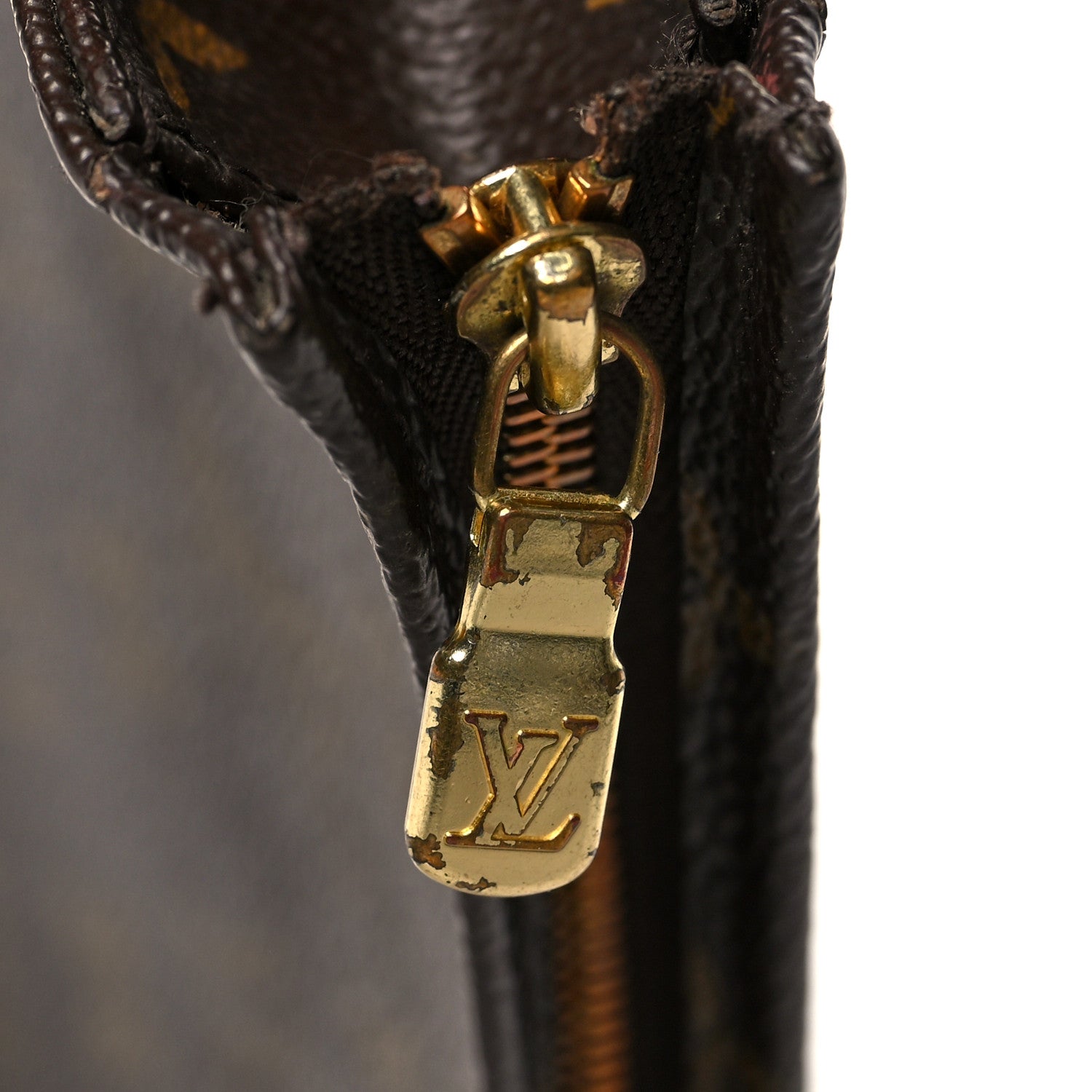 Louis Vuitton Monogram Toiletry Pouch 19 10 of 16