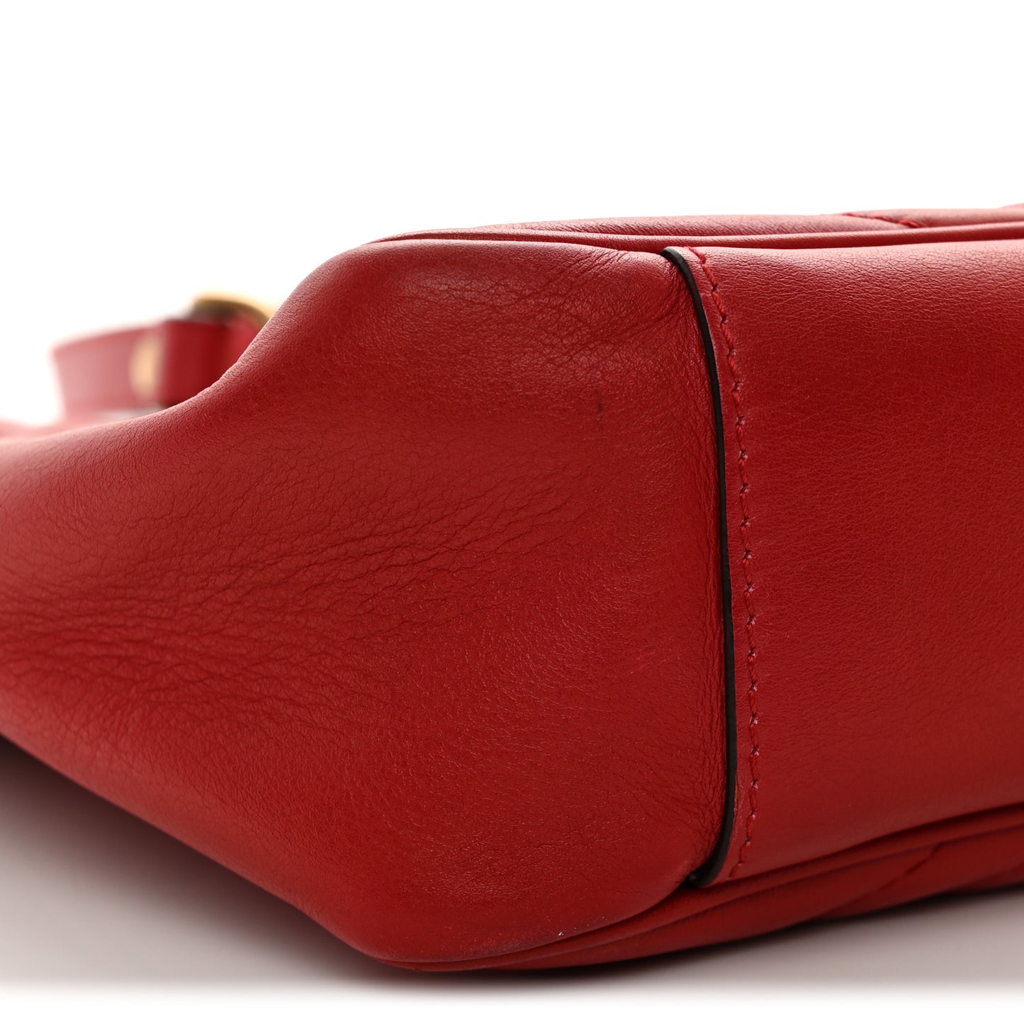 Calfskin Matelasse Medium GG Marmont Open Top Shoulder Bag Hibiscus Red