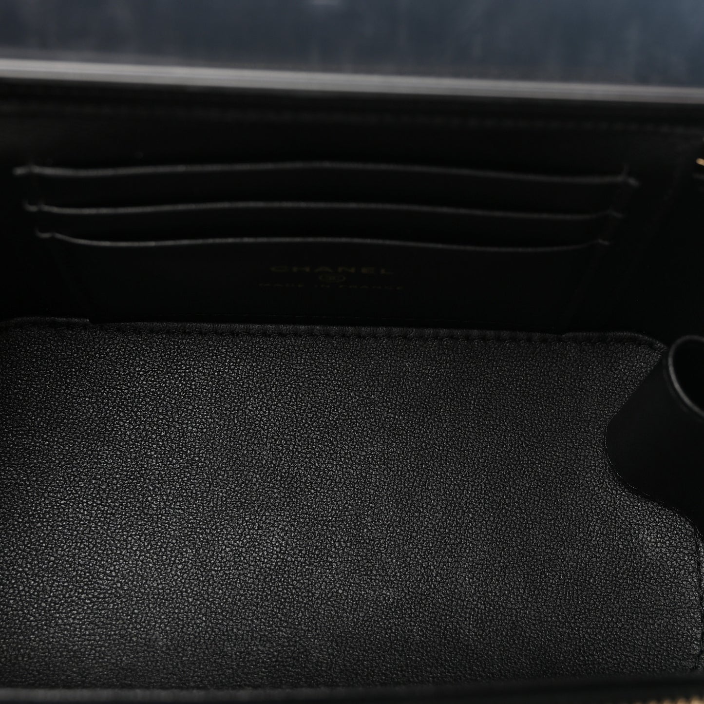 Lambskin Quilted Small Top Handle Vanity Case With Chain Black