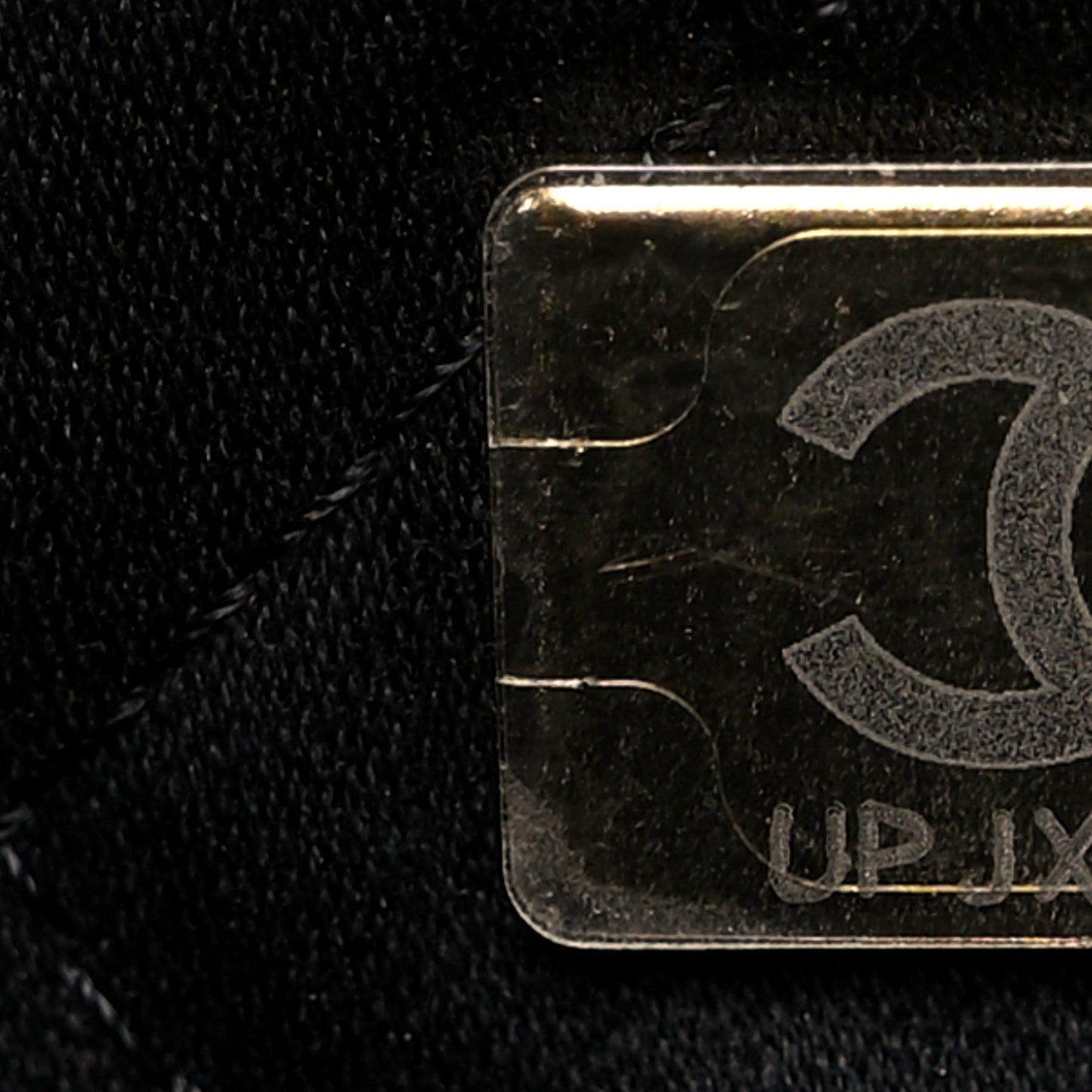 Shiny Calfskin Quilted Chanel 22 Black