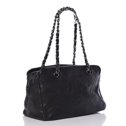 Chanel Calfskin Diamond Stitch Tote Black 3 of 12