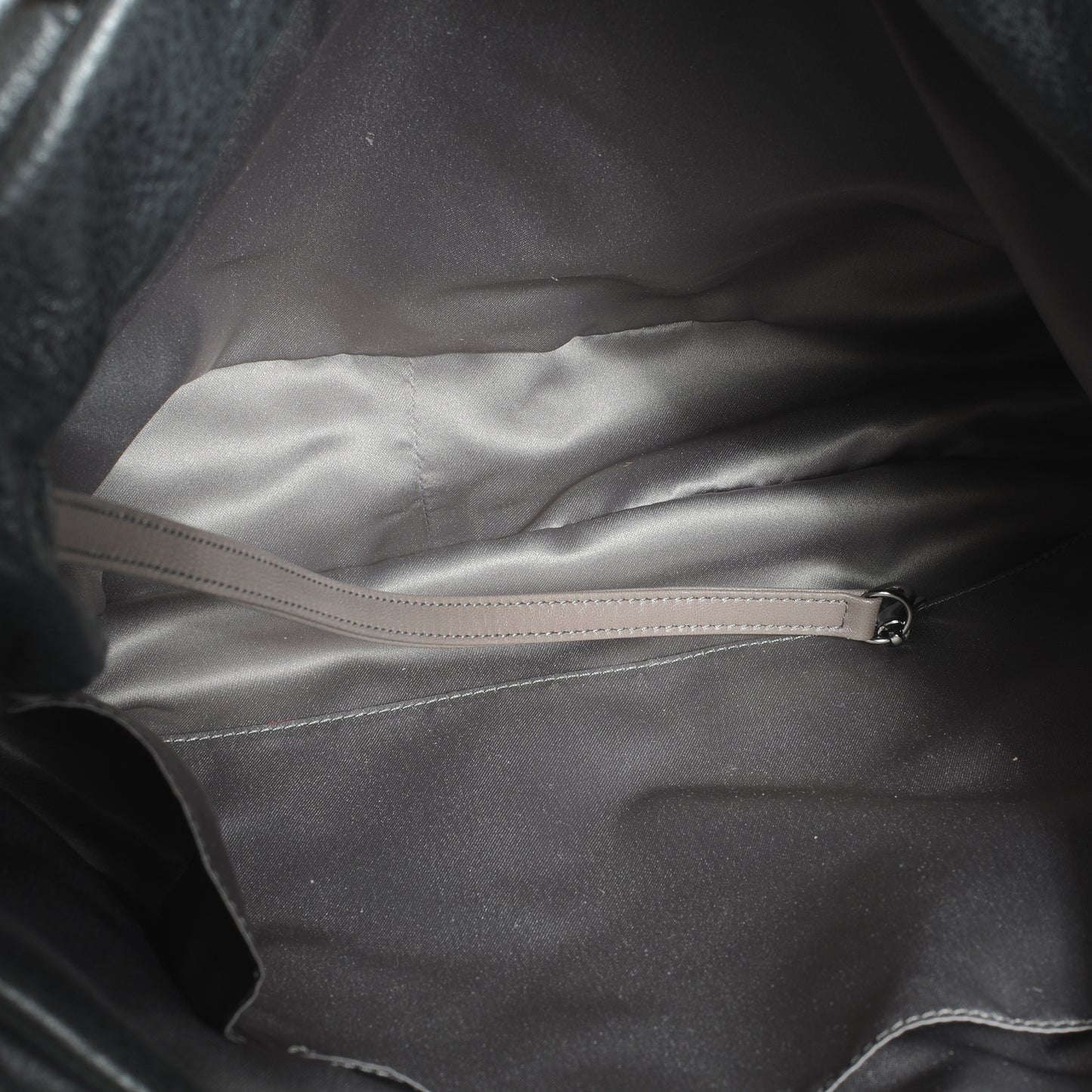 Leather Bubble Quilt Hobo Grey