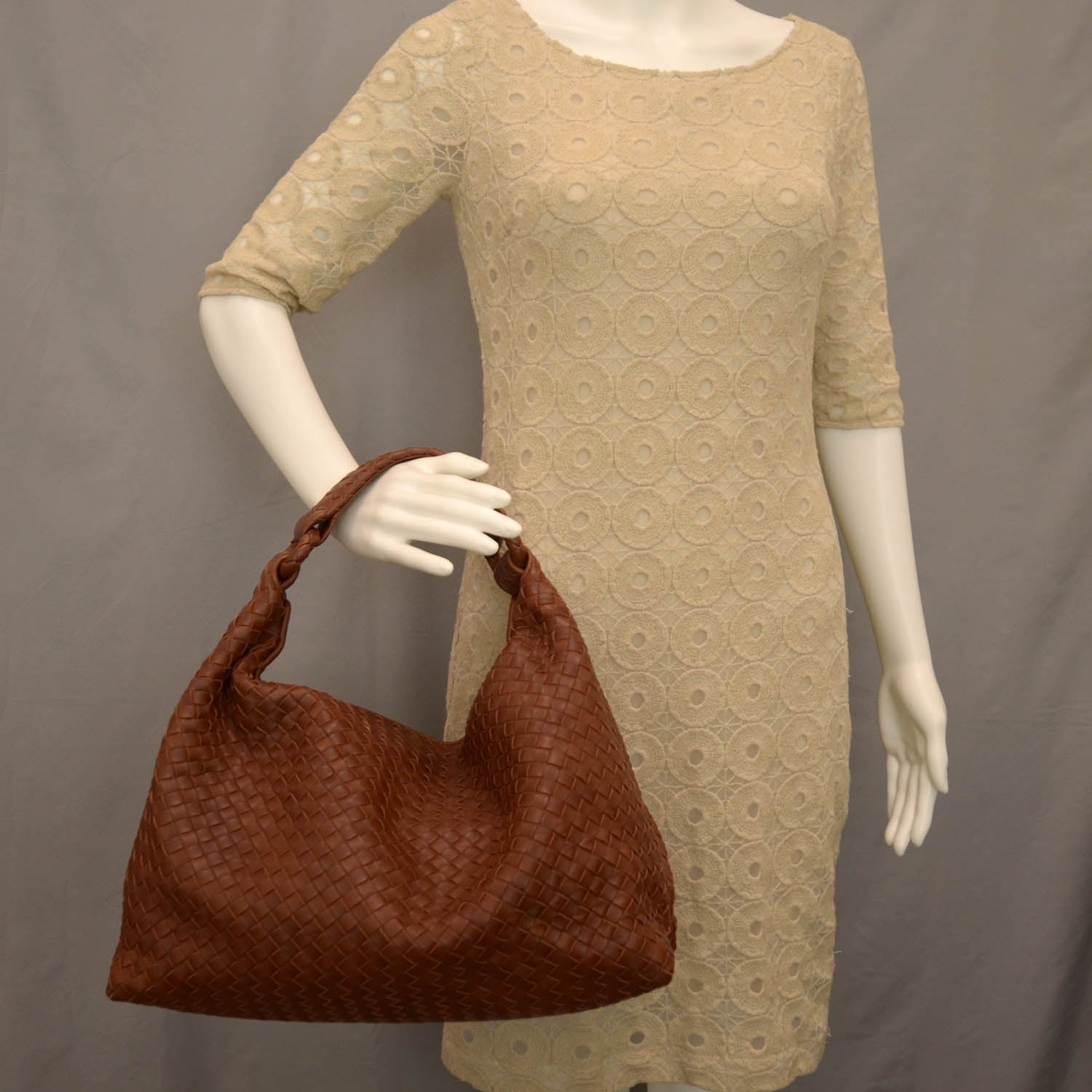 Bottega Veneta Nappa Intrecciato Sloane Hobo Tea 2 of 6