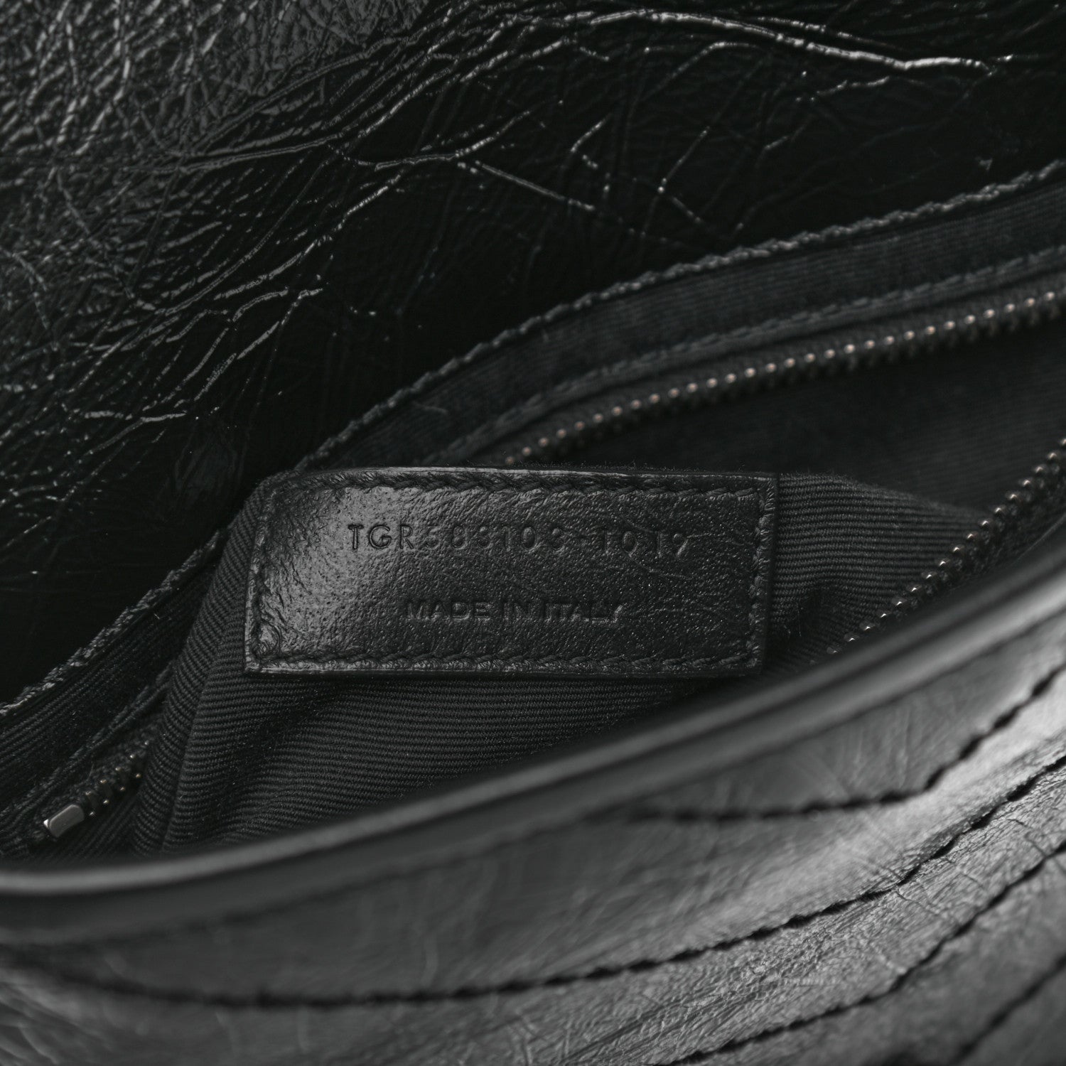 Saint Laurent Crinkled Calfskin Matelasse Monogram Niki Chain Wallet Black 7 of 12