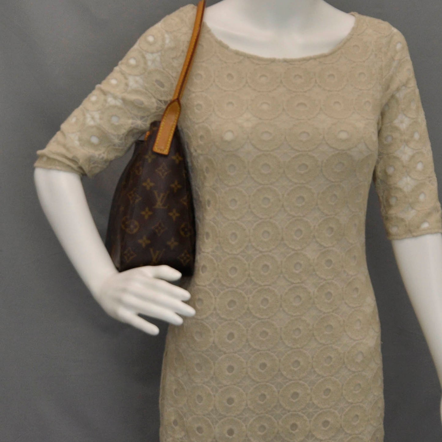 Monogram Looping MM