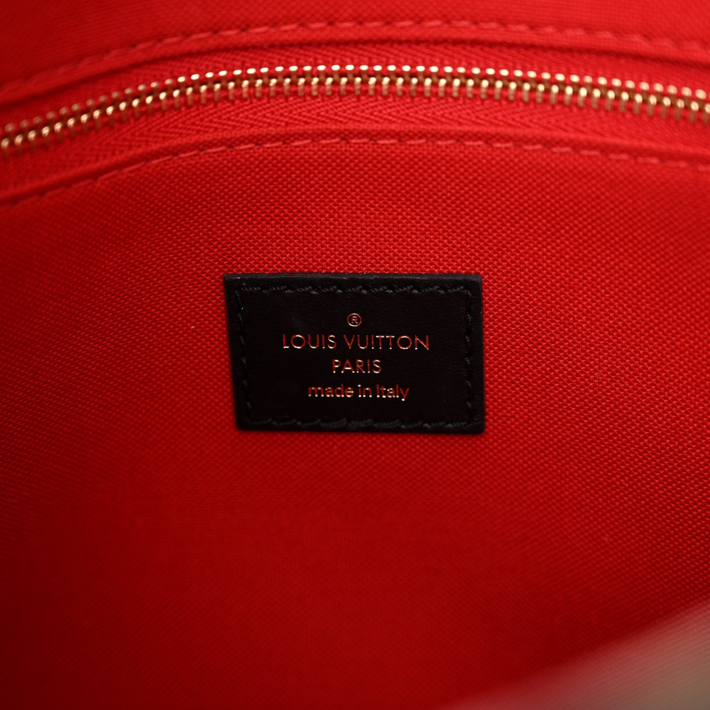 Reverse Monogram Giant Onthego PM