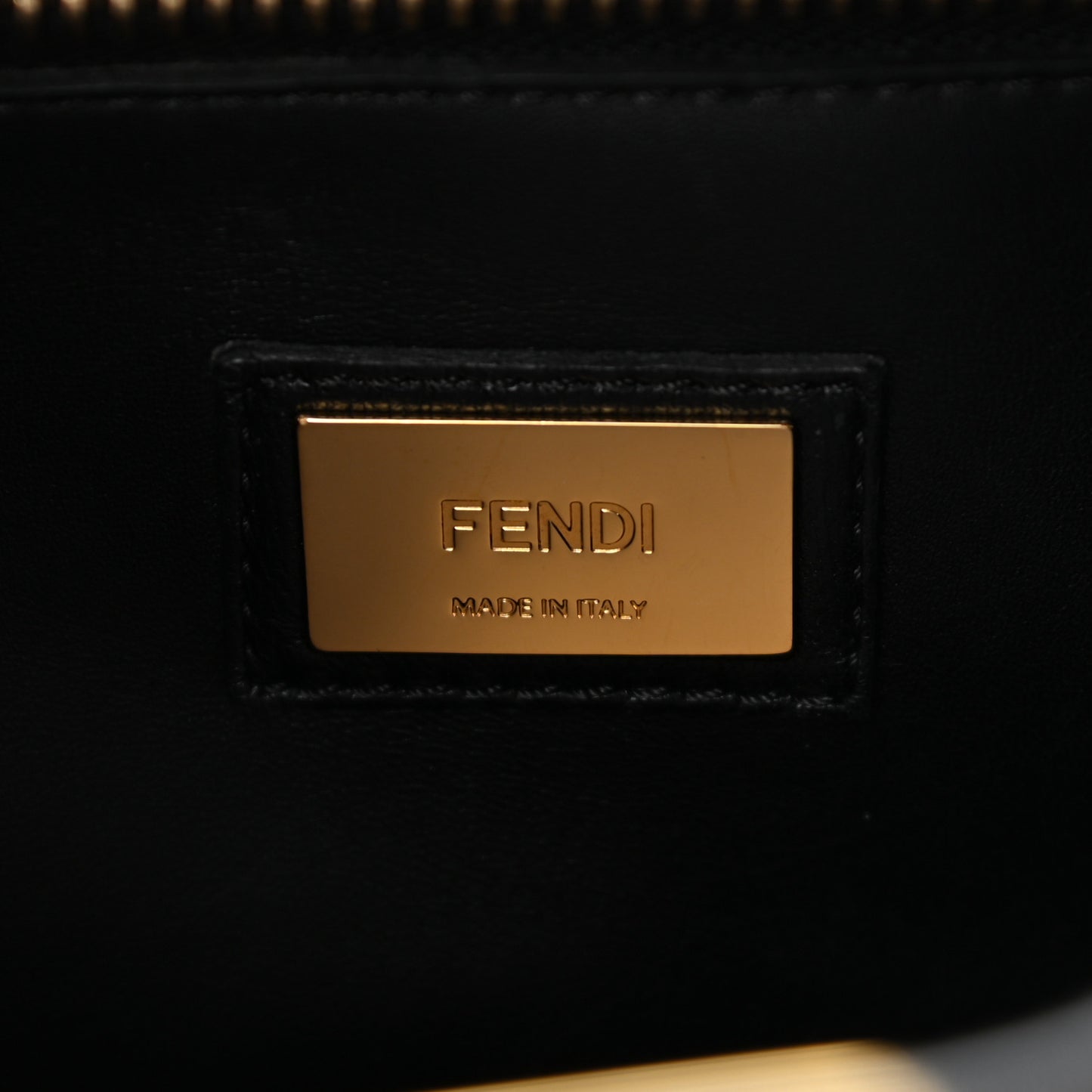 Vitello Seta Shiny Nappa Medium Peekaboo Iconic Satchel Black