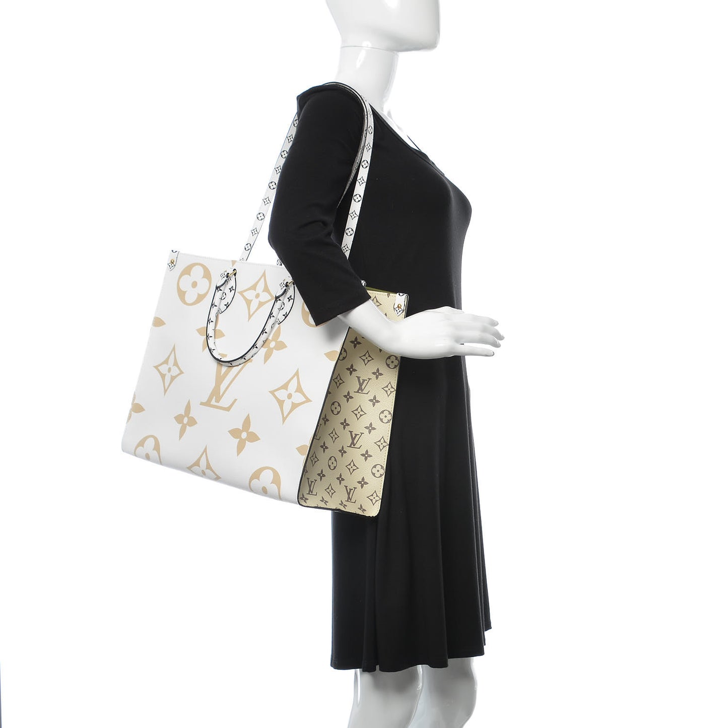 Monogram Giant Onthego GM Kaki Beige