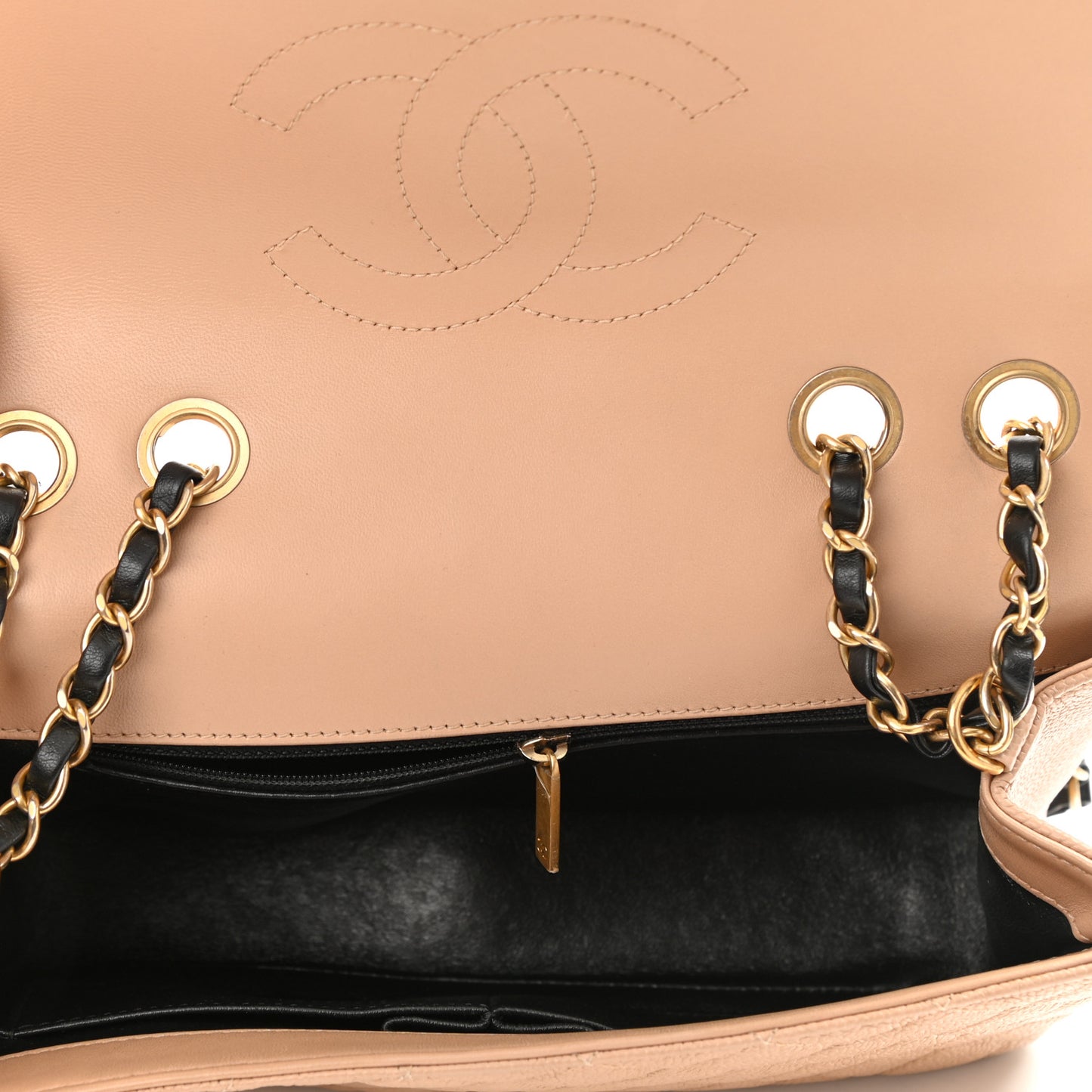 Caviar Quilted Medium CC Filigree Flap Beige Black