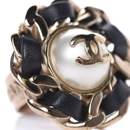 Chanel Pearl Lambskin CC Chain Ring 6 Gold 7 of 7