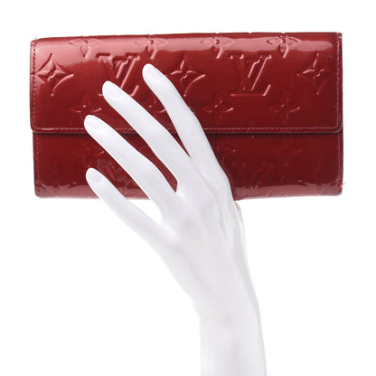 Louis Vuitton Vernis Sarah Wallet Pomme D'Amour 2 of 14