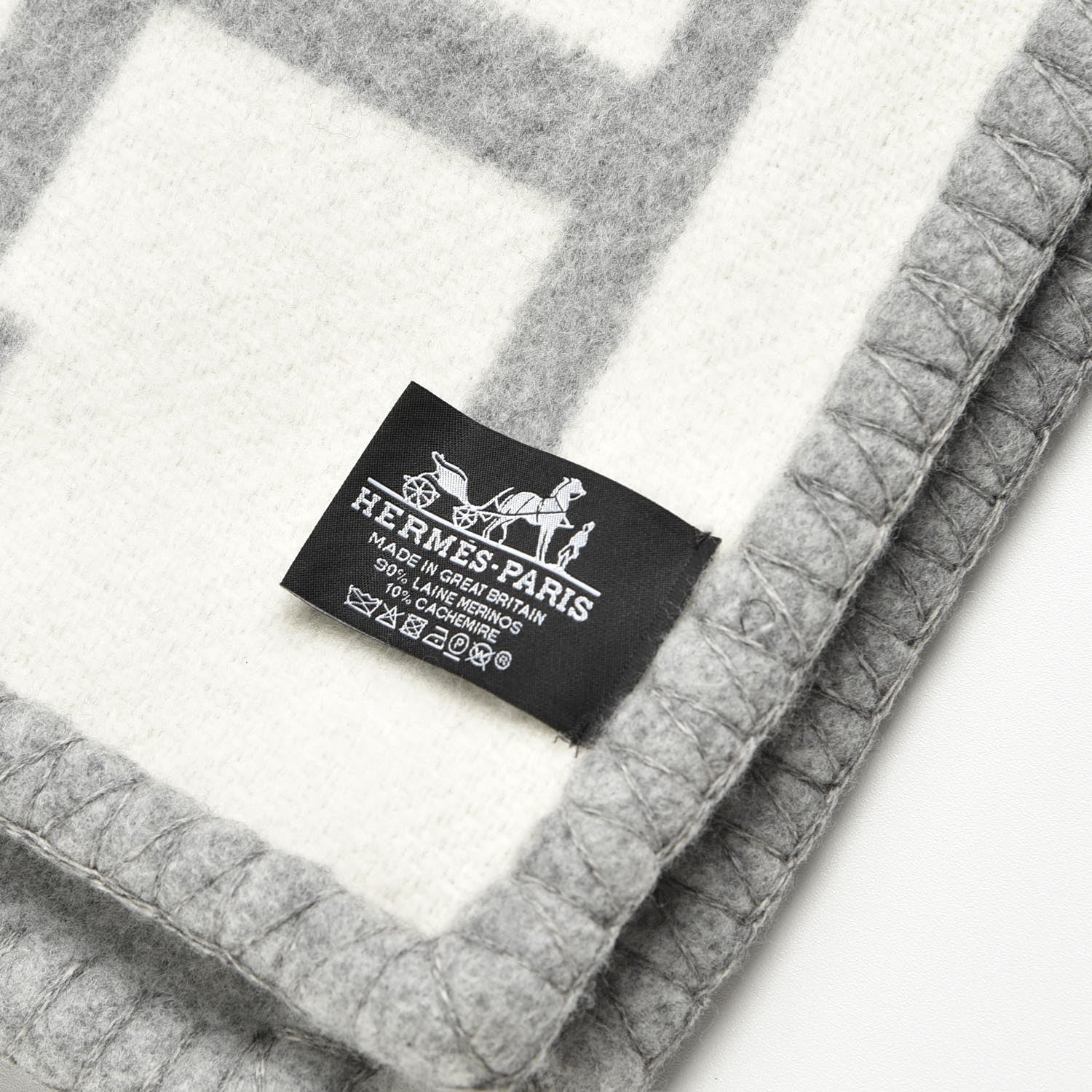 Hermes Wool Cashmere Avalon III Blanket Ecru Gris Clair 4 of 4