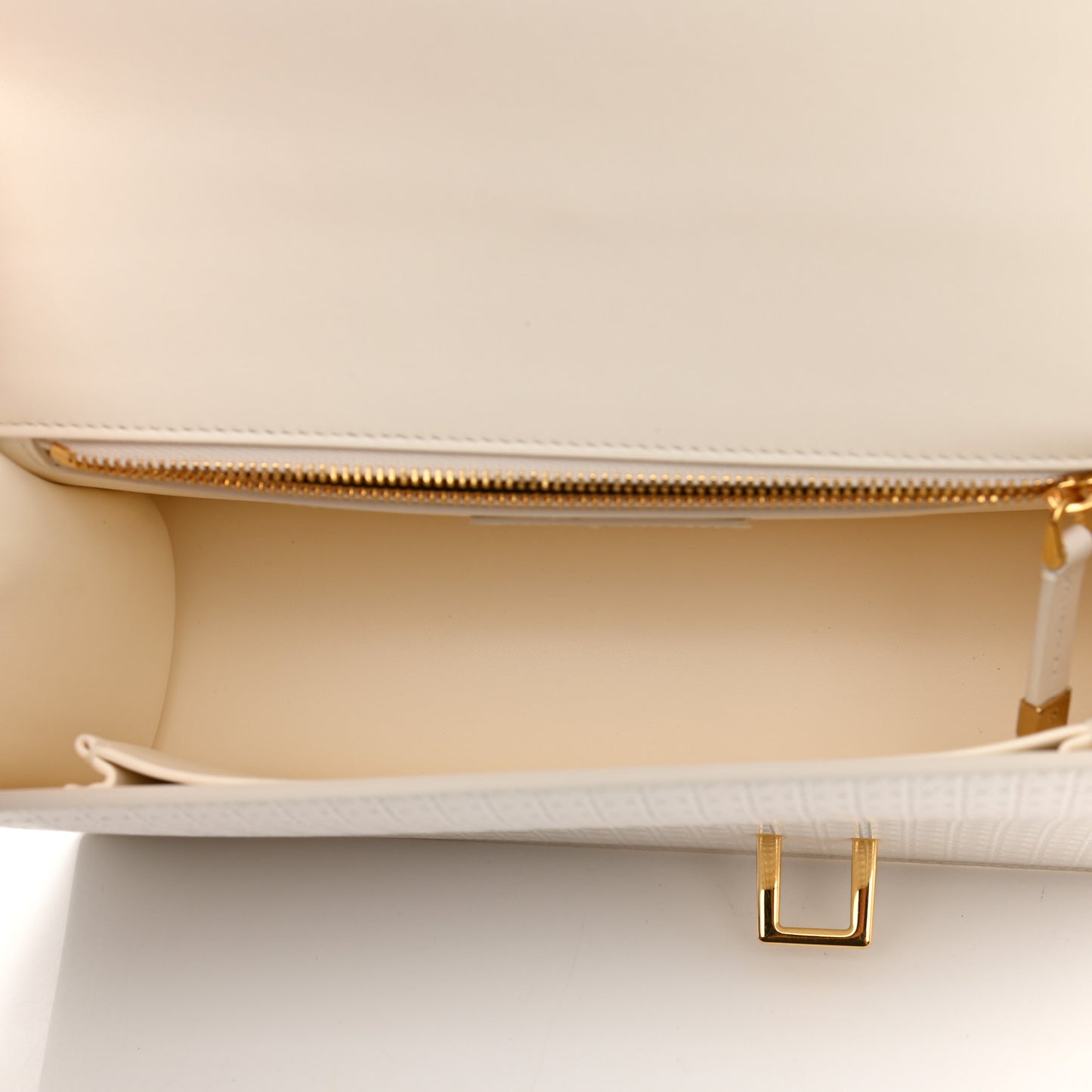 Patent Micro-Cannage 30 Montaigne Chain Flap Bag White