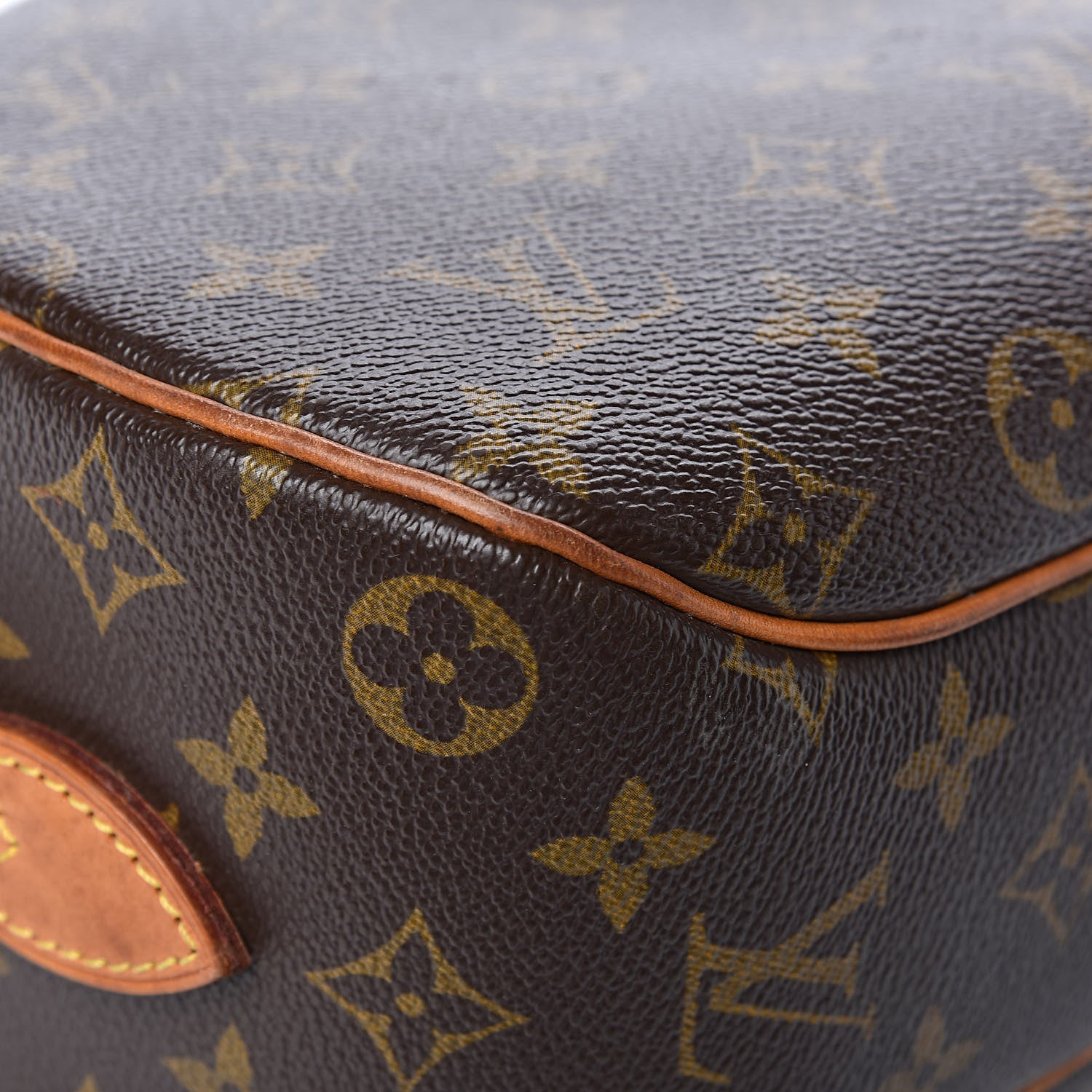 Louis Vuitton Monogram Blois 12 of 14