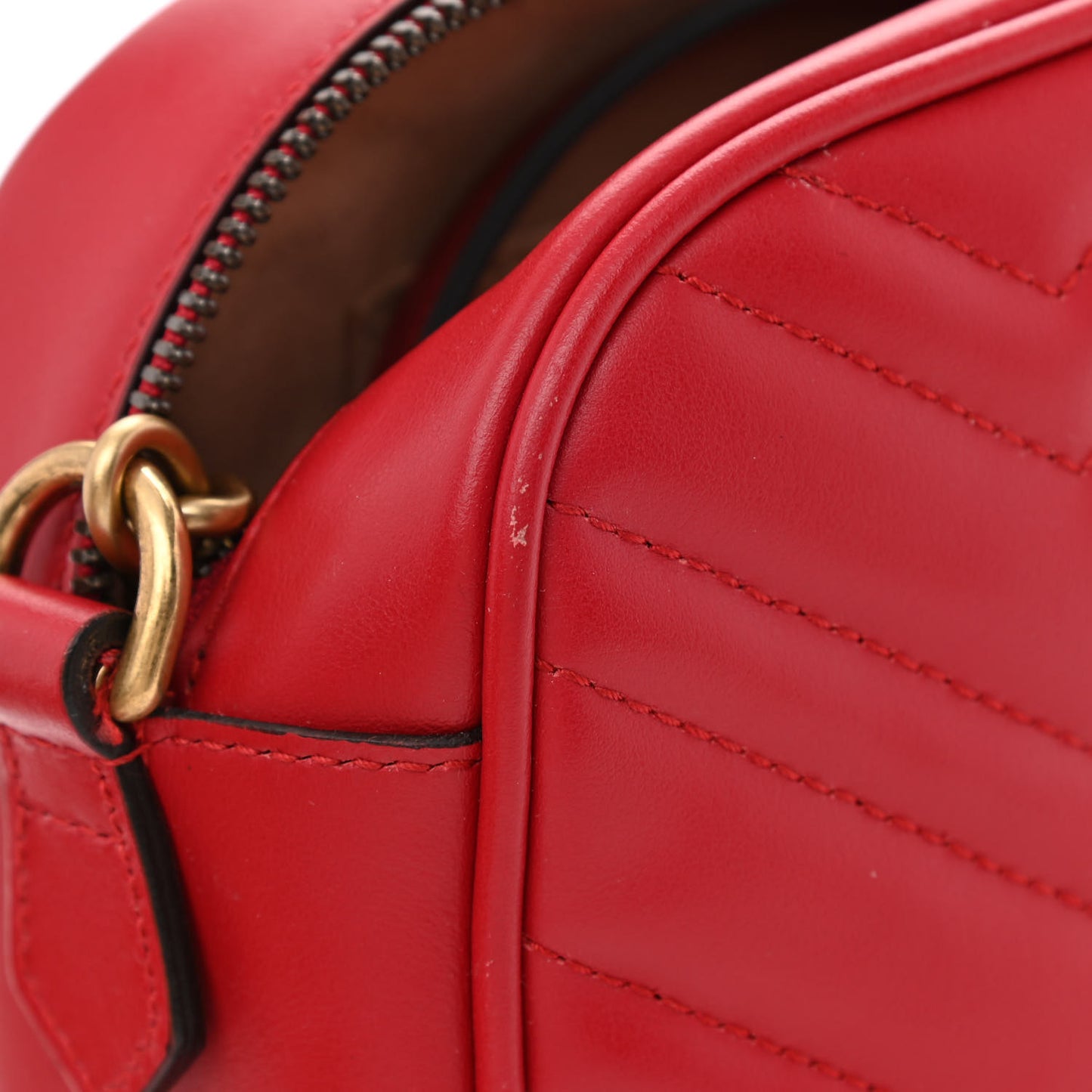 Calfskin Matelasse Small GG Marmont Chain Shoulder Bag Hibiscus Red