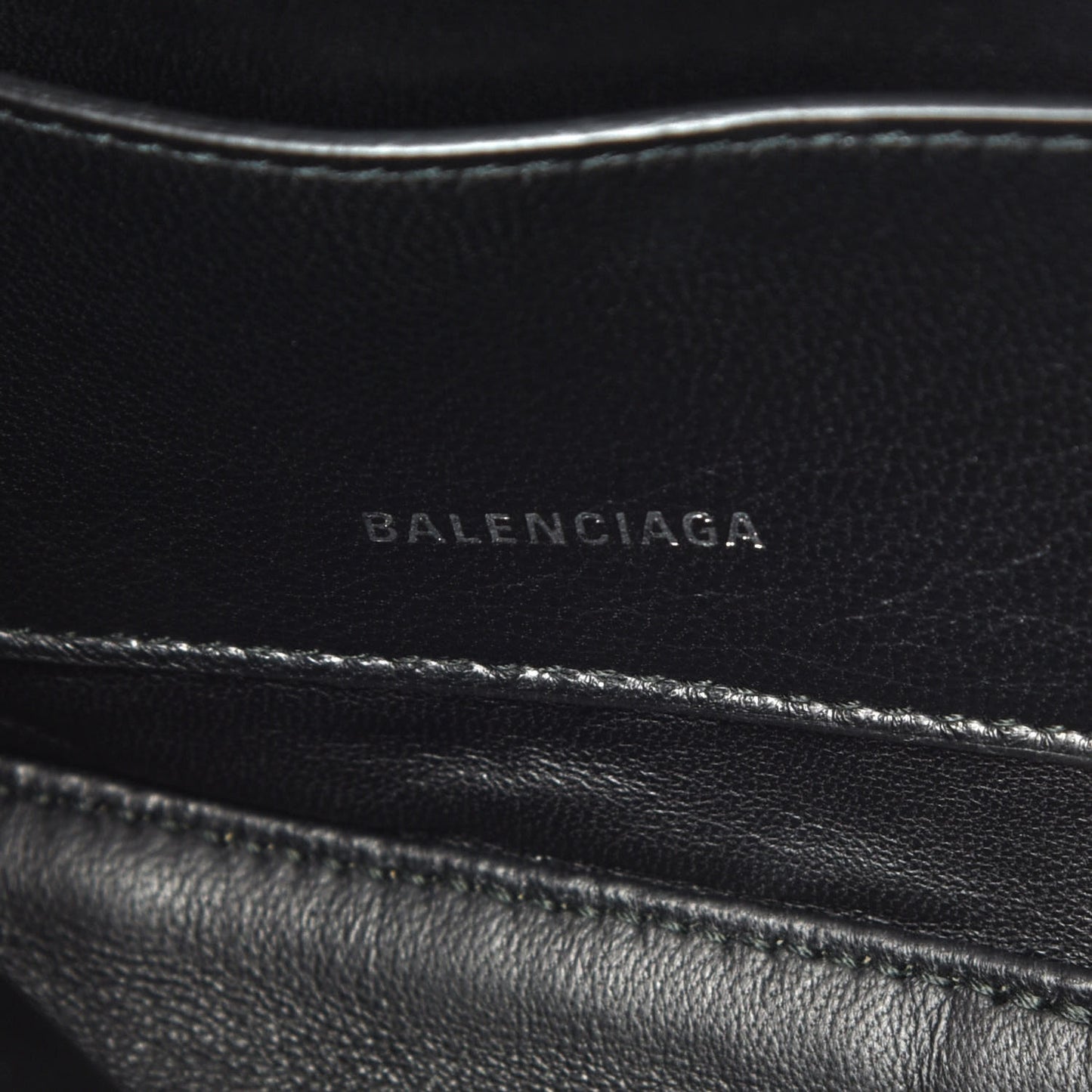 Calfskin M Triangle Pouch Bleu