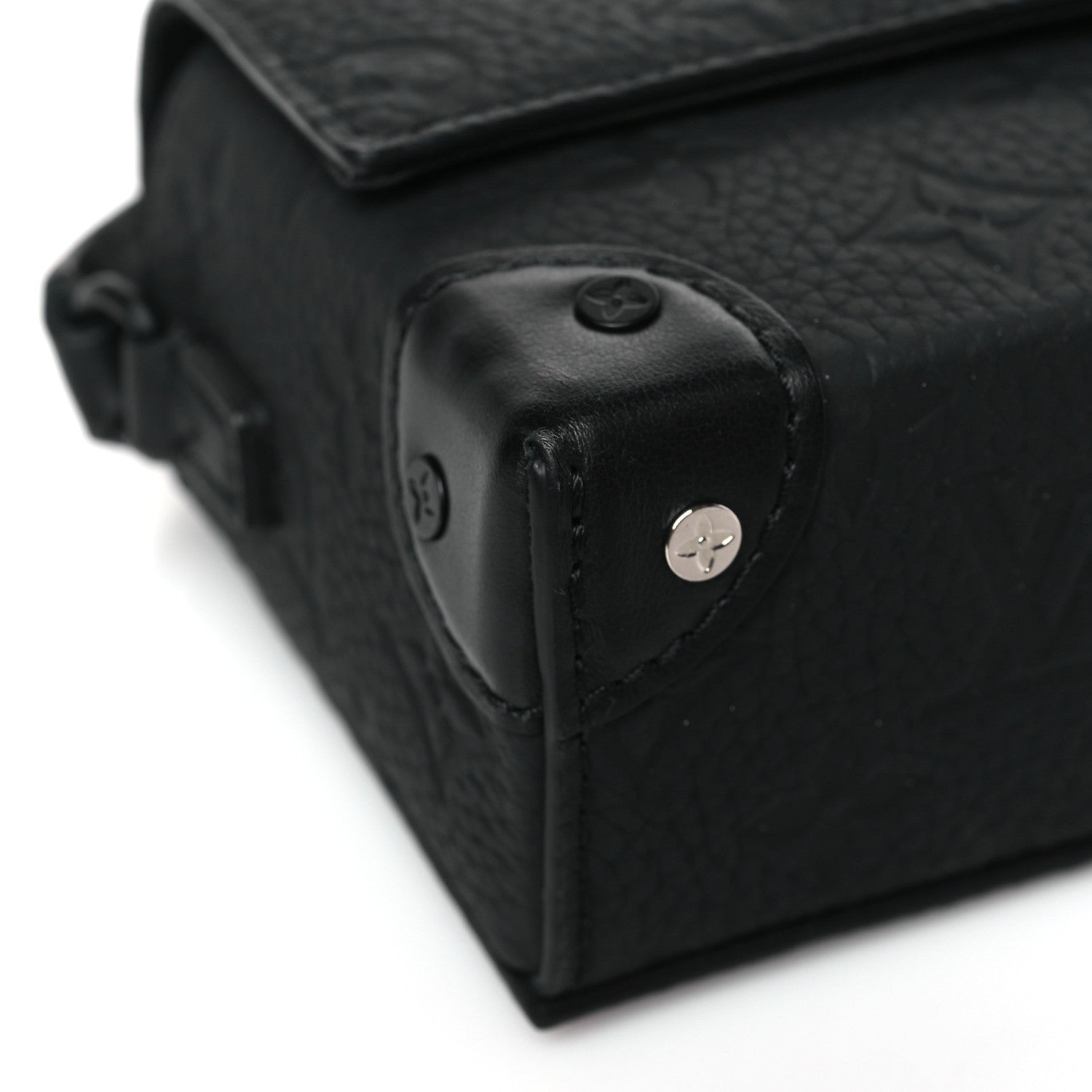 Louis Vuitton Taurillon Monogram Steamer Wearable Wallet Black 7 of 8