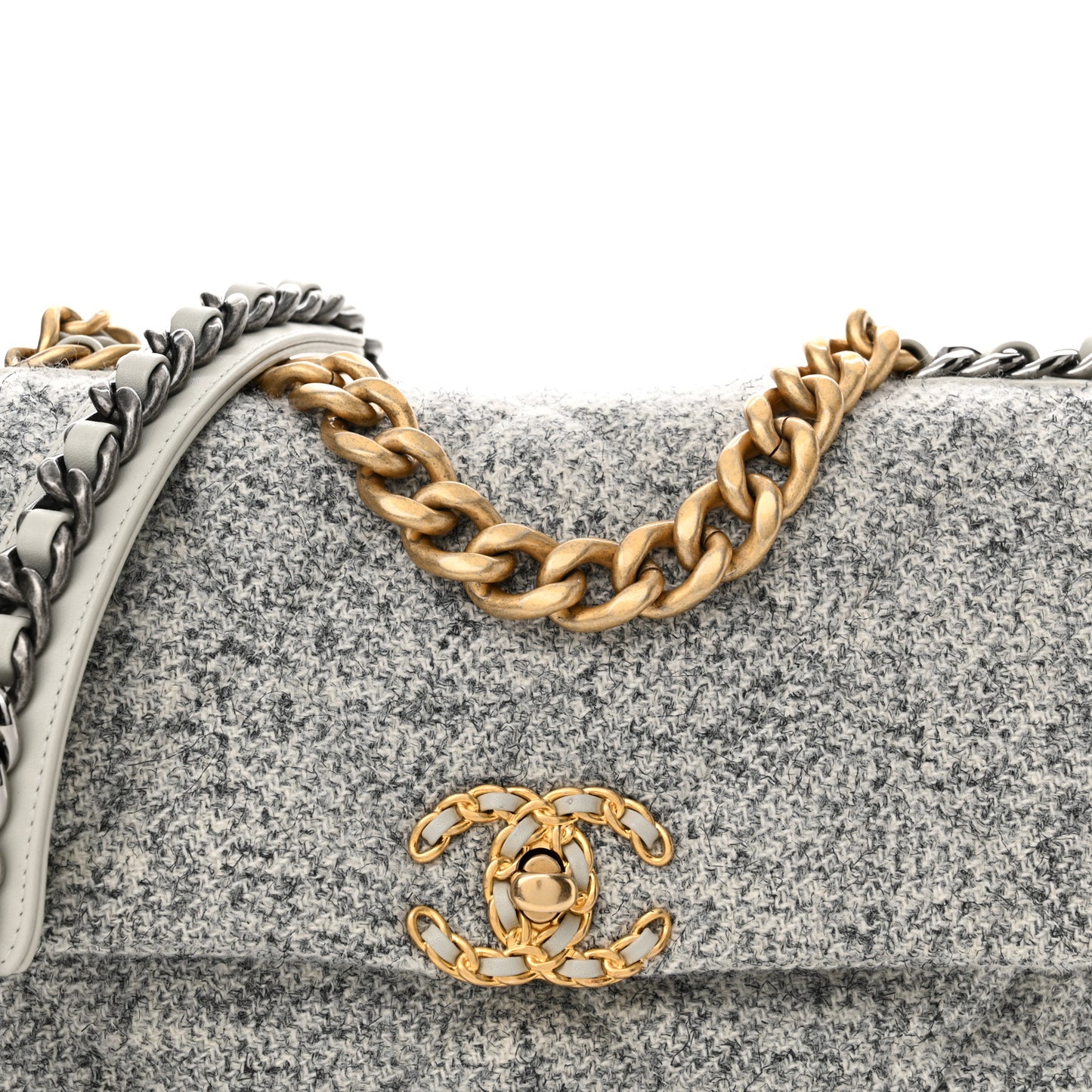 Tweed Quilted Medium Chanel 19 Flap Grey Ecru