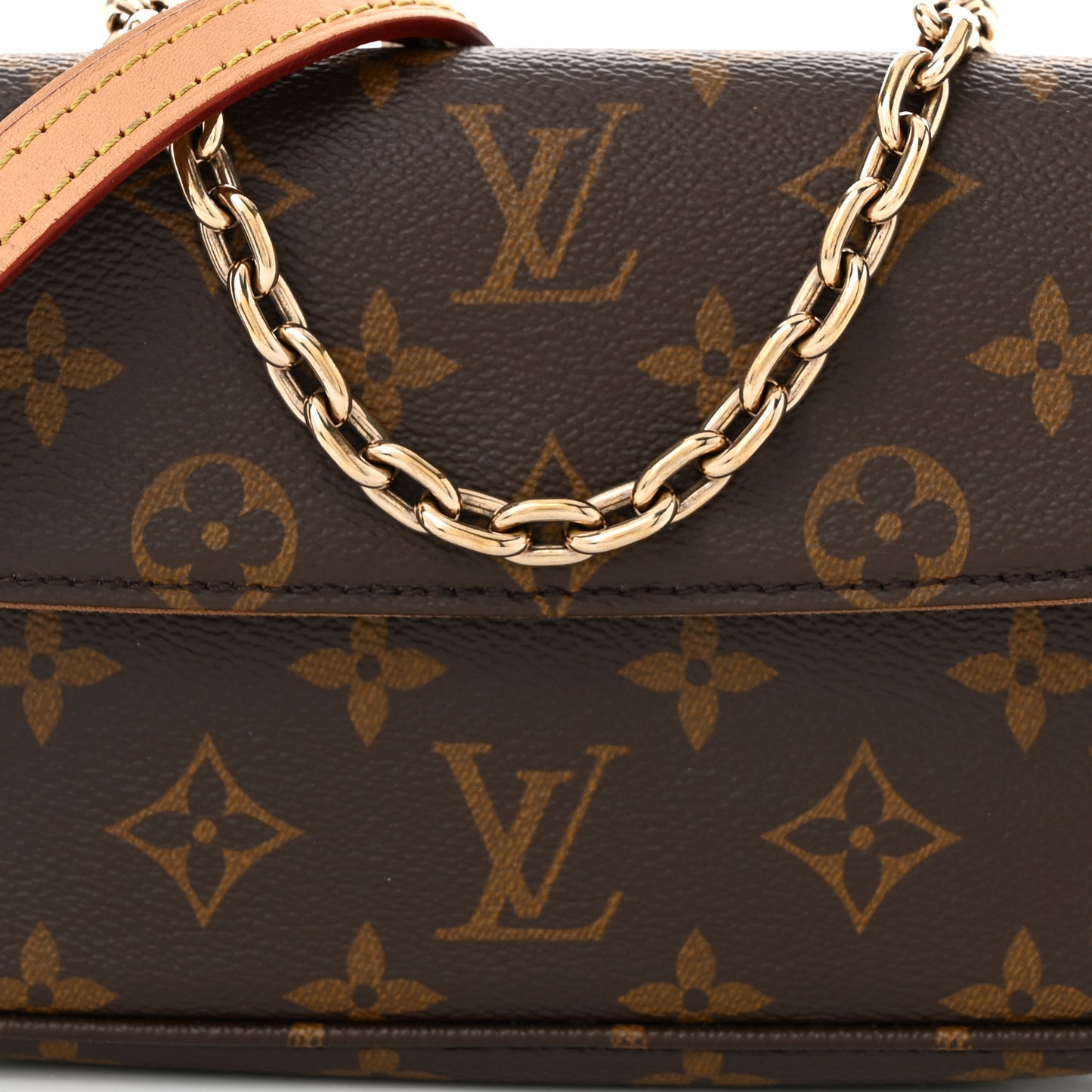 Monogram Ivy Wallet On Chain