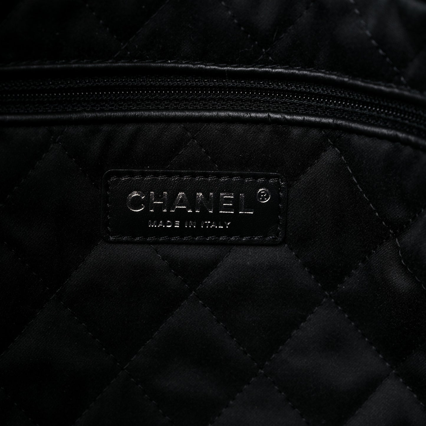 Shiny Calfskin Quilted Small Chanel 22 Black