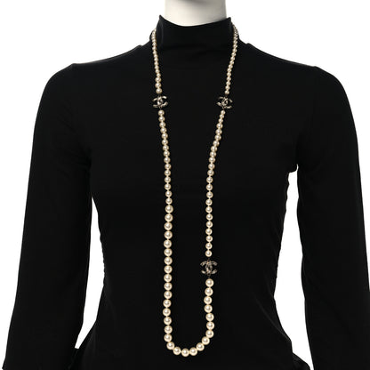 Chanel Graduated Pearl Crystal CC Long Necklace Gold Black 2 of 4