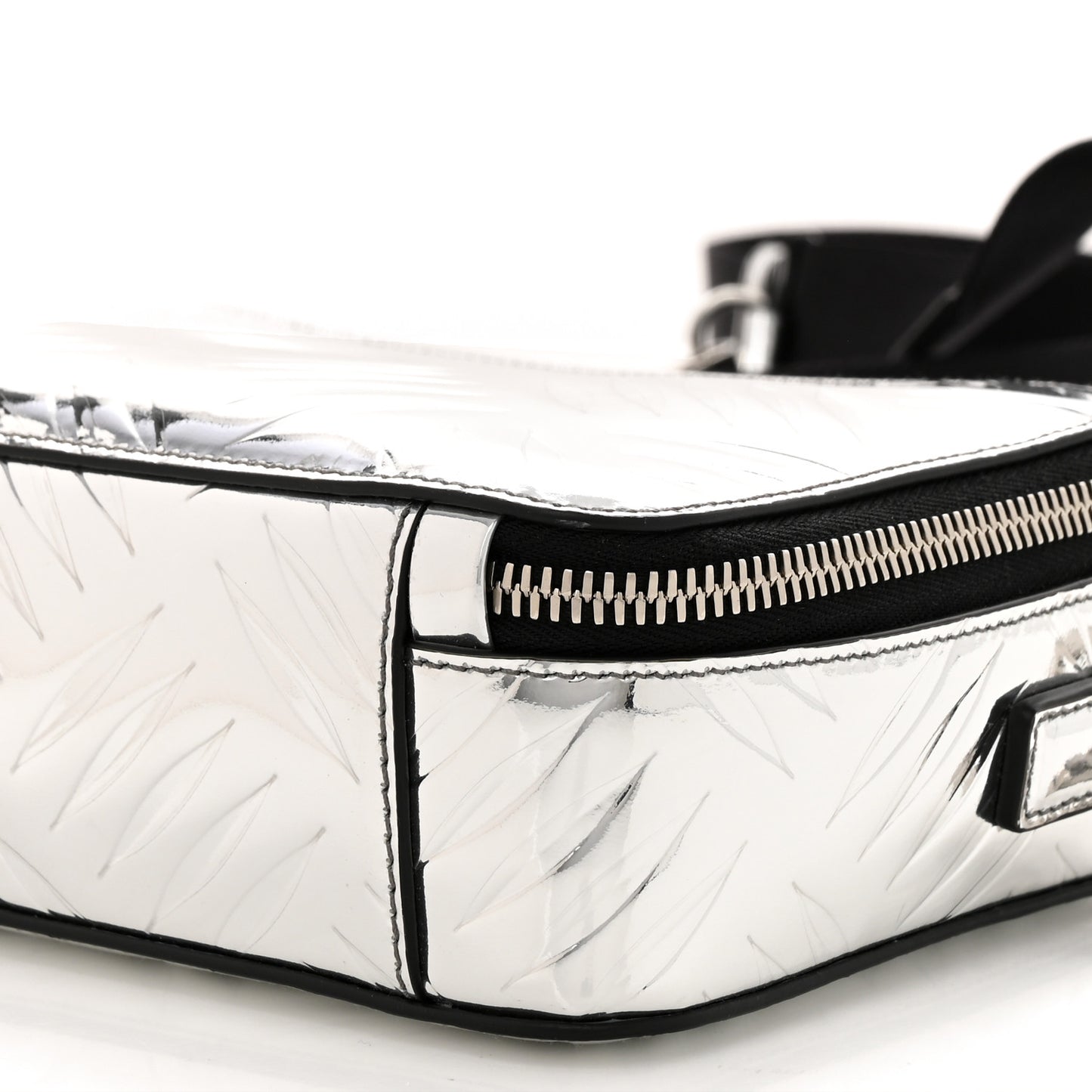 Spazzolato Embossed Small Brique Crossbody Bag Argento