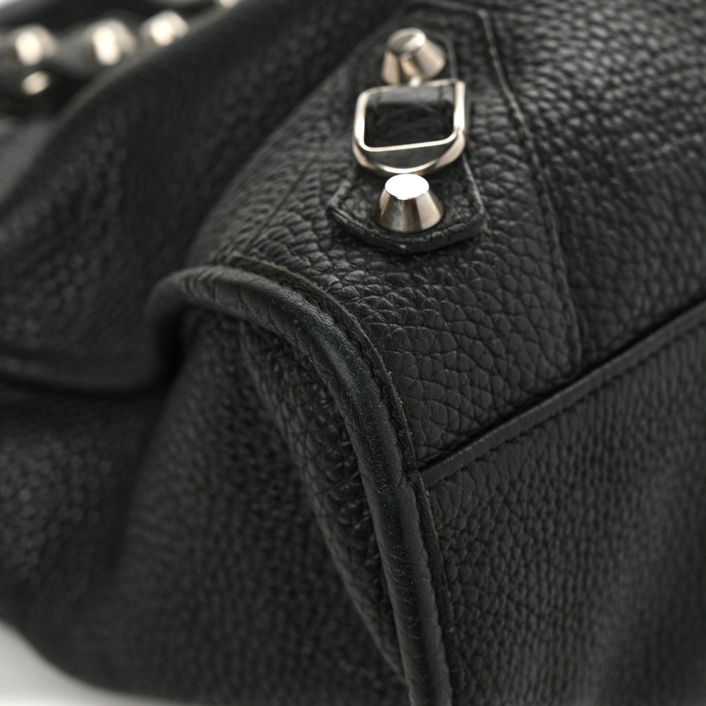 Vibrato Calfskin Classic Silver Hardware City Black