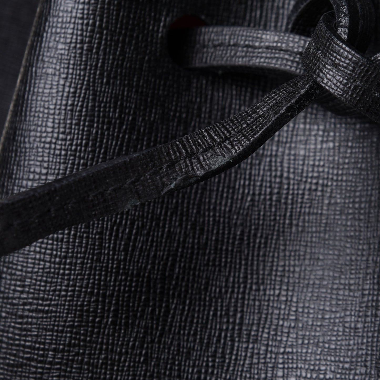 Saffiano Bucket Bag Black Flamma