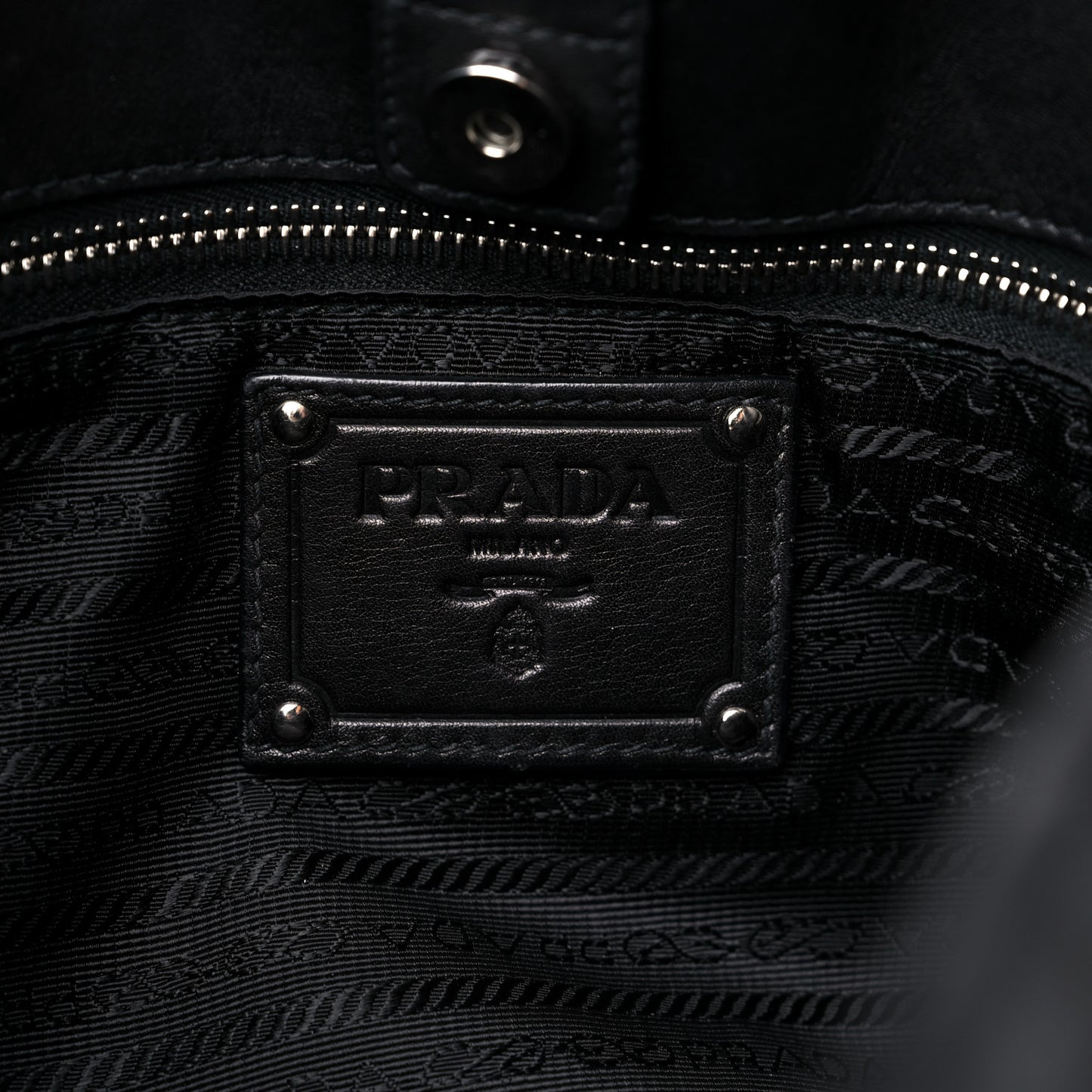 Vitello Daino Flap Shoulder Bag Black