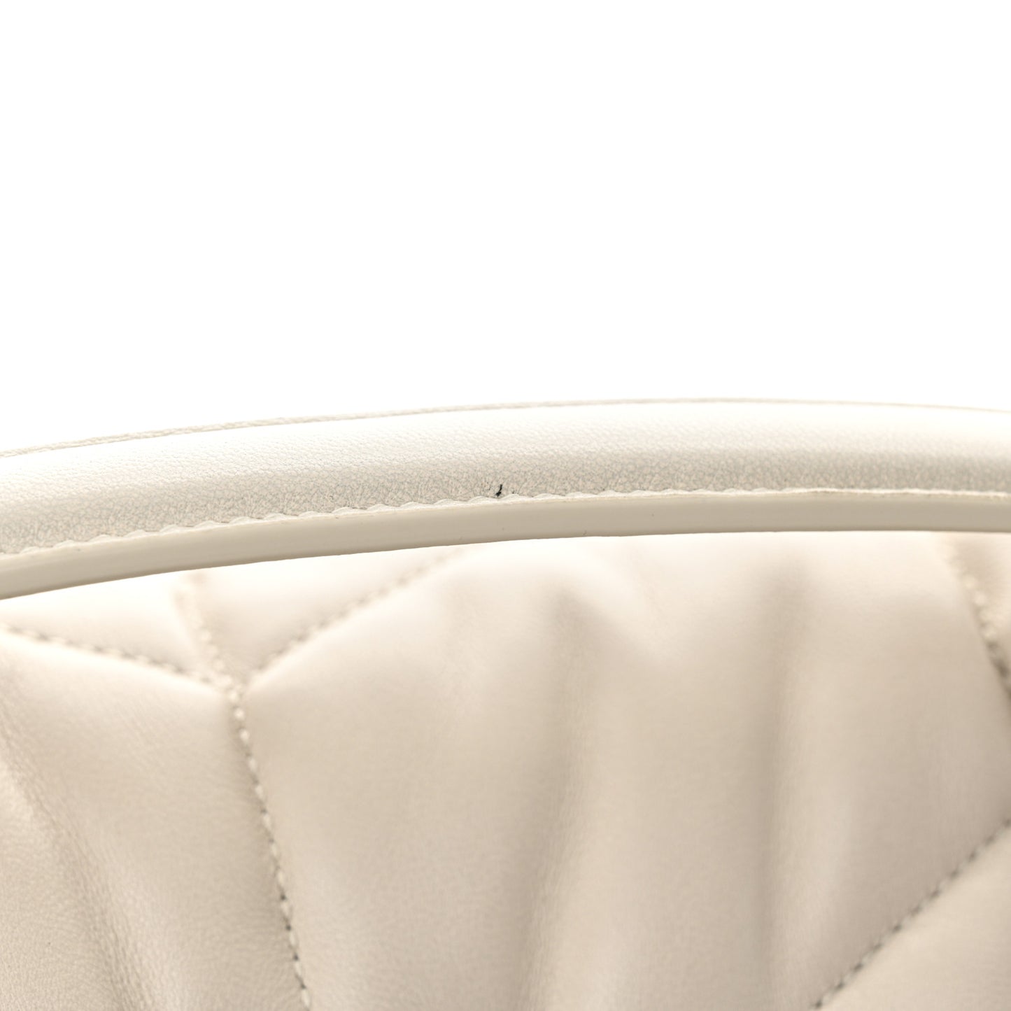 Lambskin Quilted Medium Loulou Puffer Monogram Chain Satchel Blanc Vintage