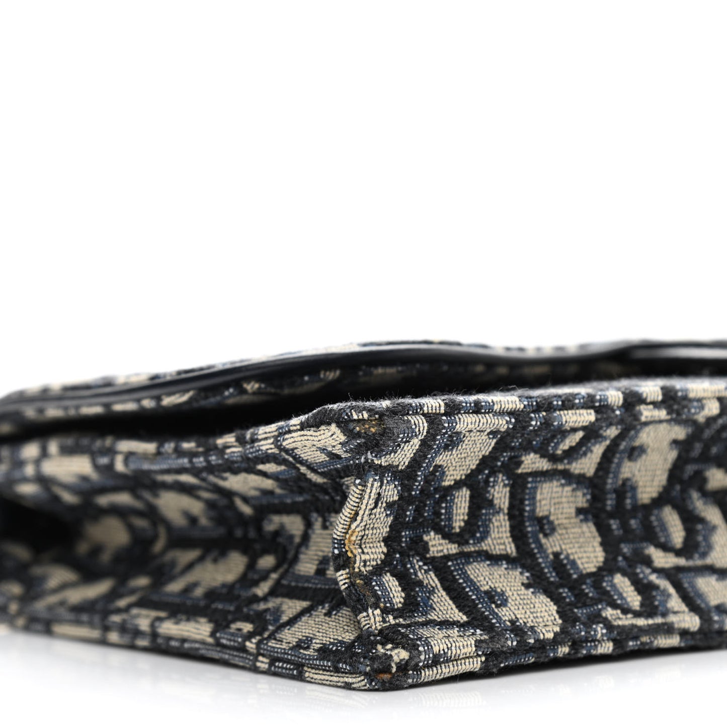 Oblique Saddle Chain Pouch Blue