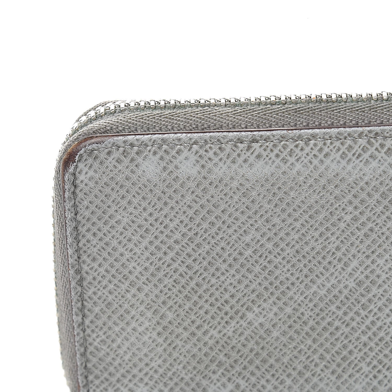 Louis Vuitton Taiga Zippy Coin Purse Vertical Glacier 19 of 20