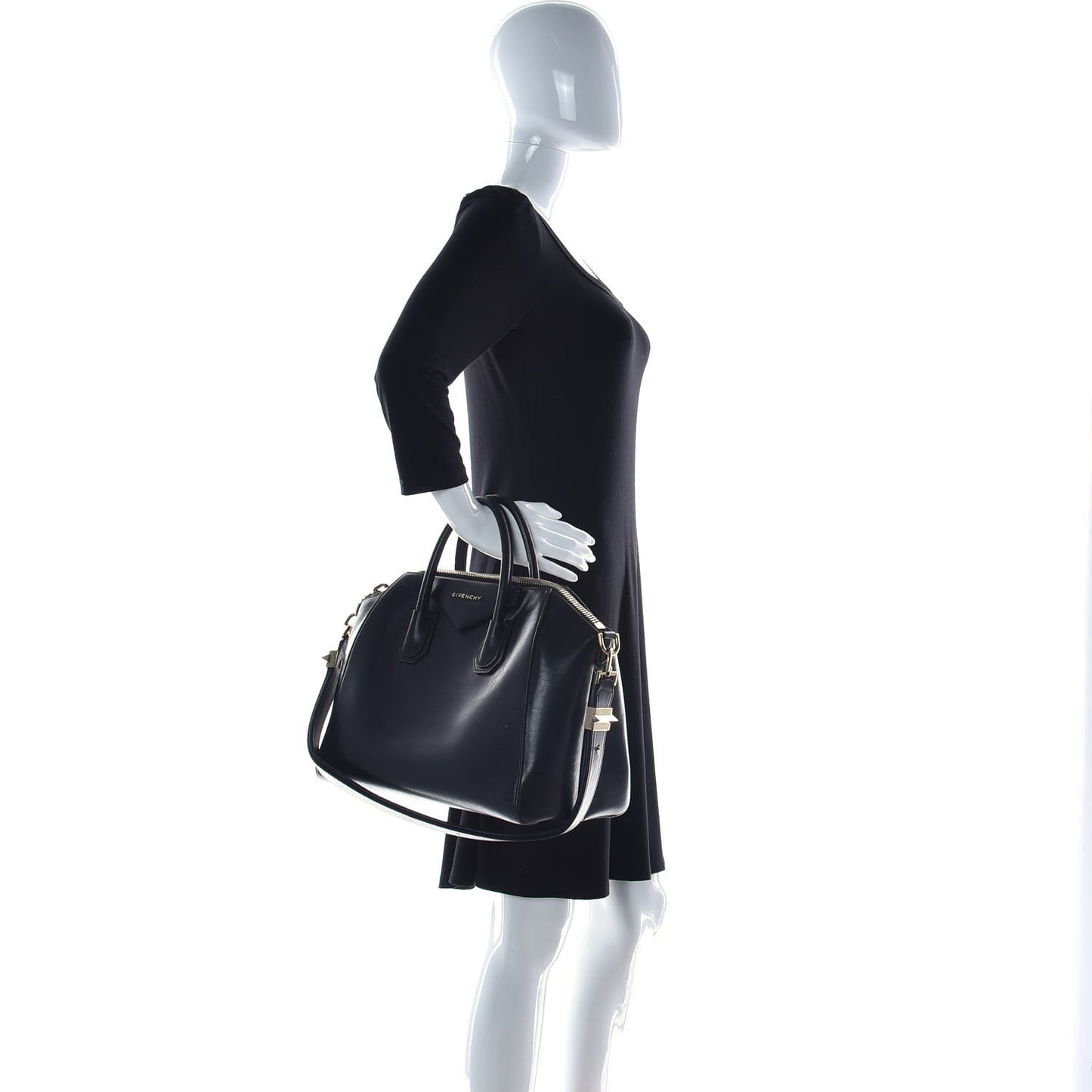 Shiny Lord Calfskin Medium Antigona Black