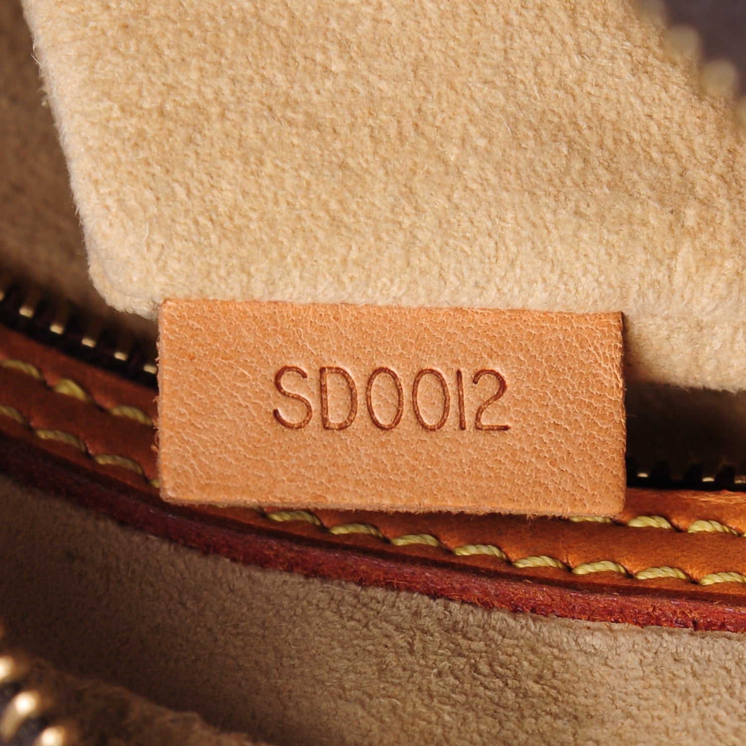 Louis Vuitton Monogram Looping MM 10 of 10