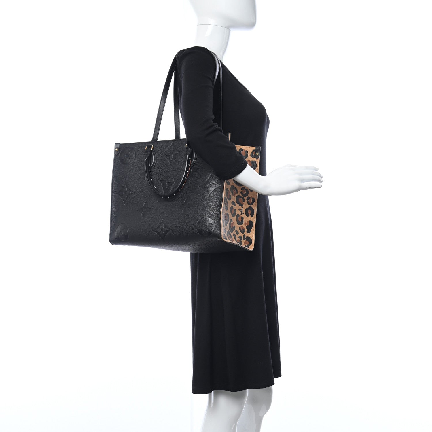 Louis Vuitton Empreinte Monogram Giant Wild At Heart Onthego MM Black 2 of 9
