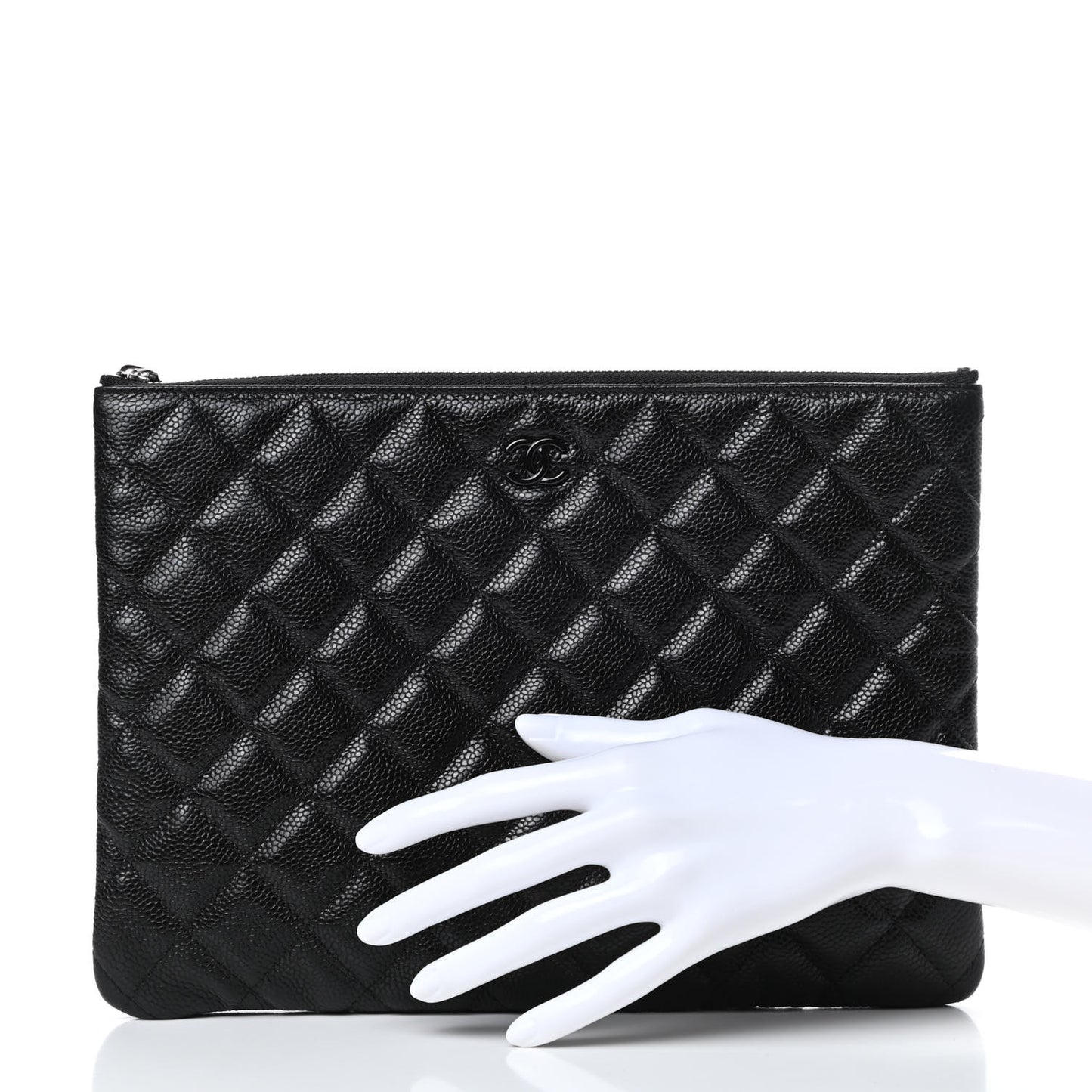 Caviar Quilted Medium Cosmetic Case So Black