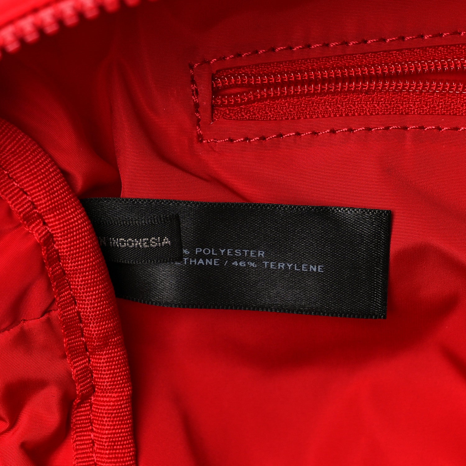 Marc Jacobs Nylon Quilted Small Weekender Bag True Red 6 of 8