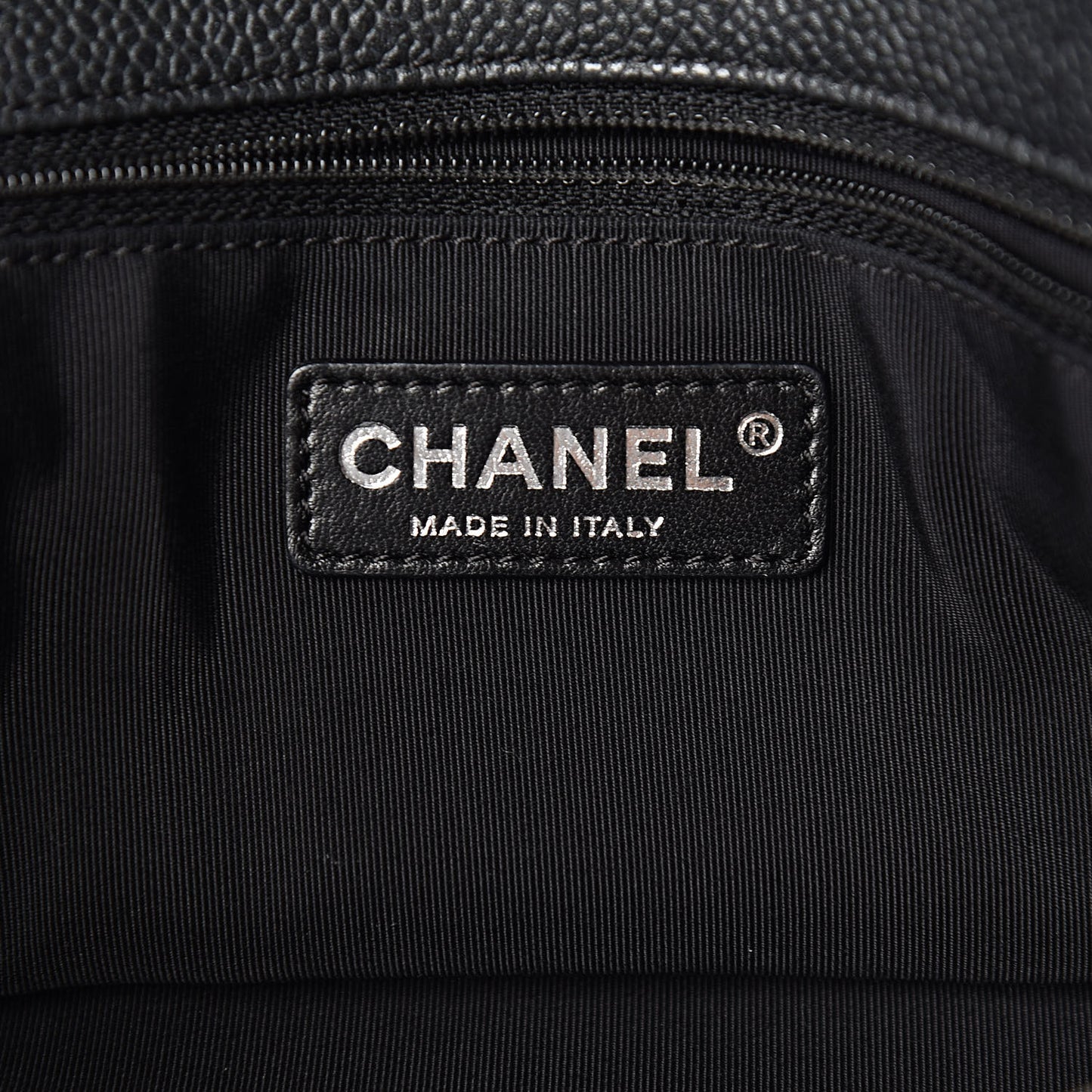 Caviar CC Shoulder Bag Black