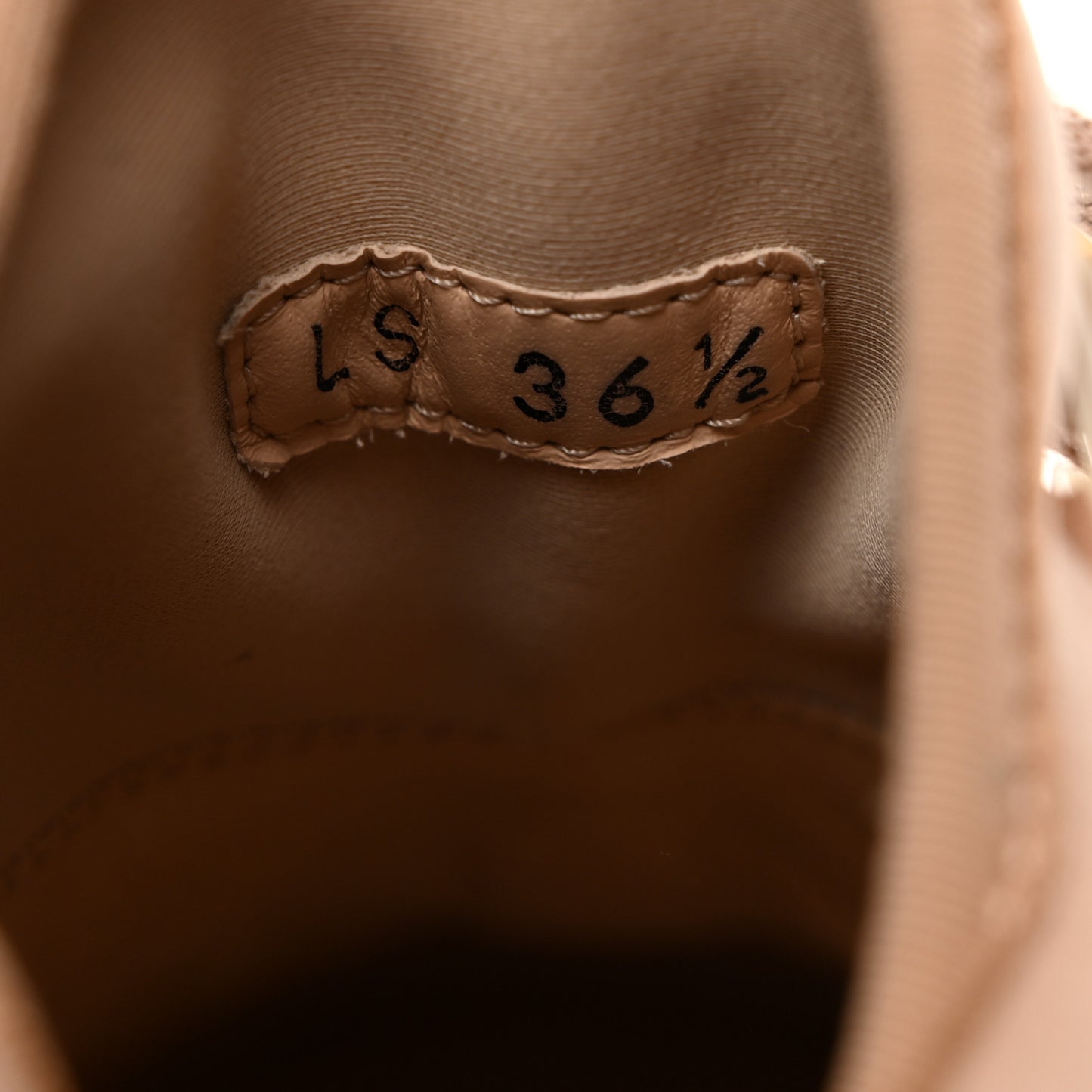 Neoprene Rubber Womens D-Connect Sneakers 36.5 Nude
