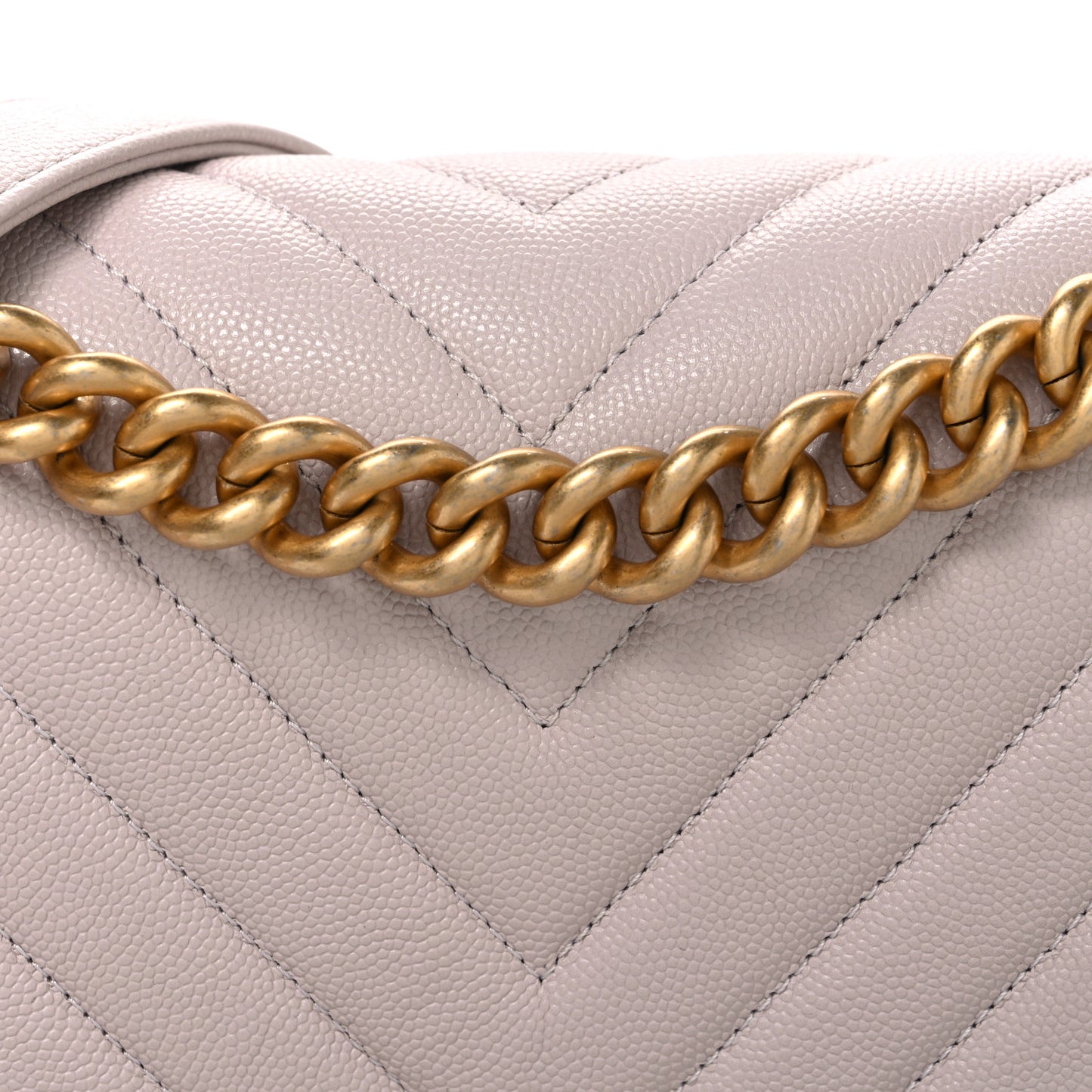Caviar Chevron Quilted Medium Boy Flap Light Pink