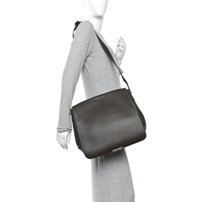 Louis Vuitton Taiga Andrei Messenger Bag Grizzli 2 of 11