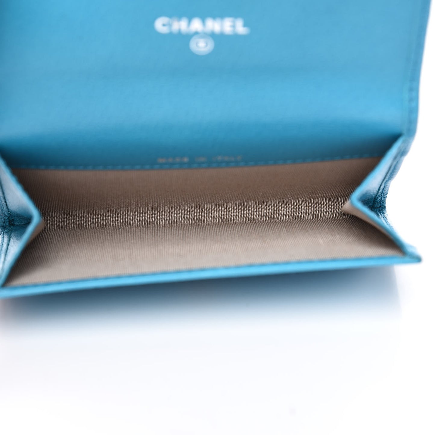 Goatskin Camellia Embossed Card Holder Turquoise