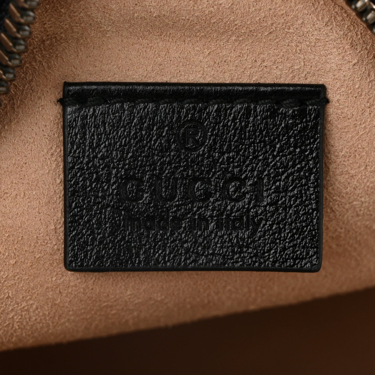 Azalea Calfskin Matelasse Heart Mini GG Marmont Round Shoulder Bag Black