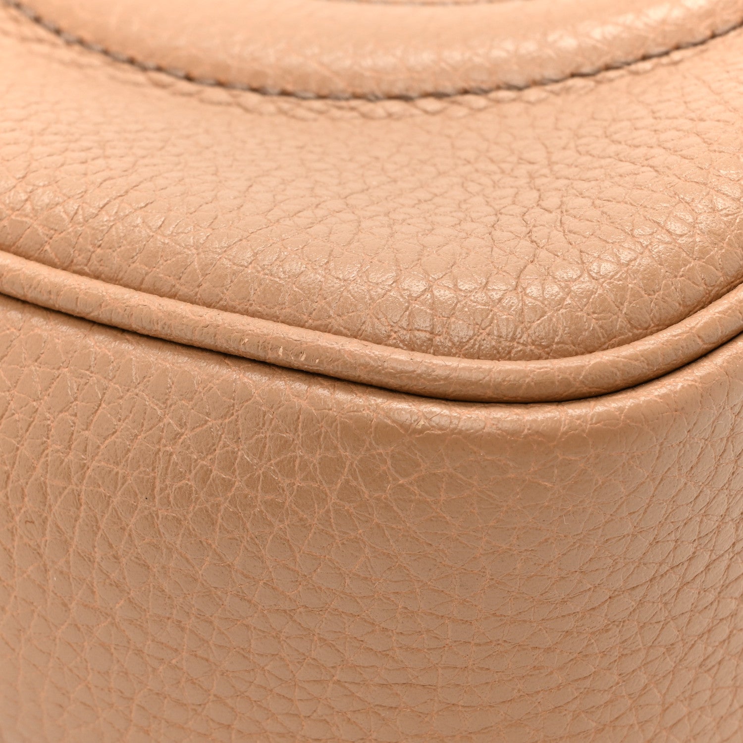 Gucci Pebbled Calfskin Small Soho Disco Bag Camelia 10 of 13
