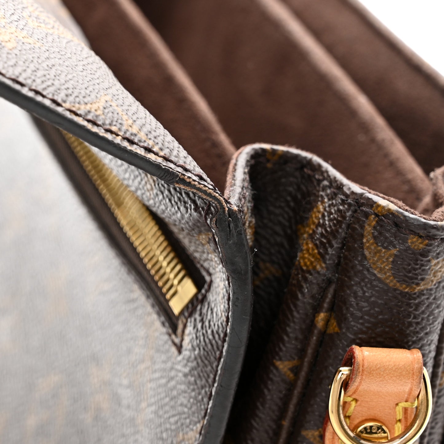 Monogram Pochette Metis